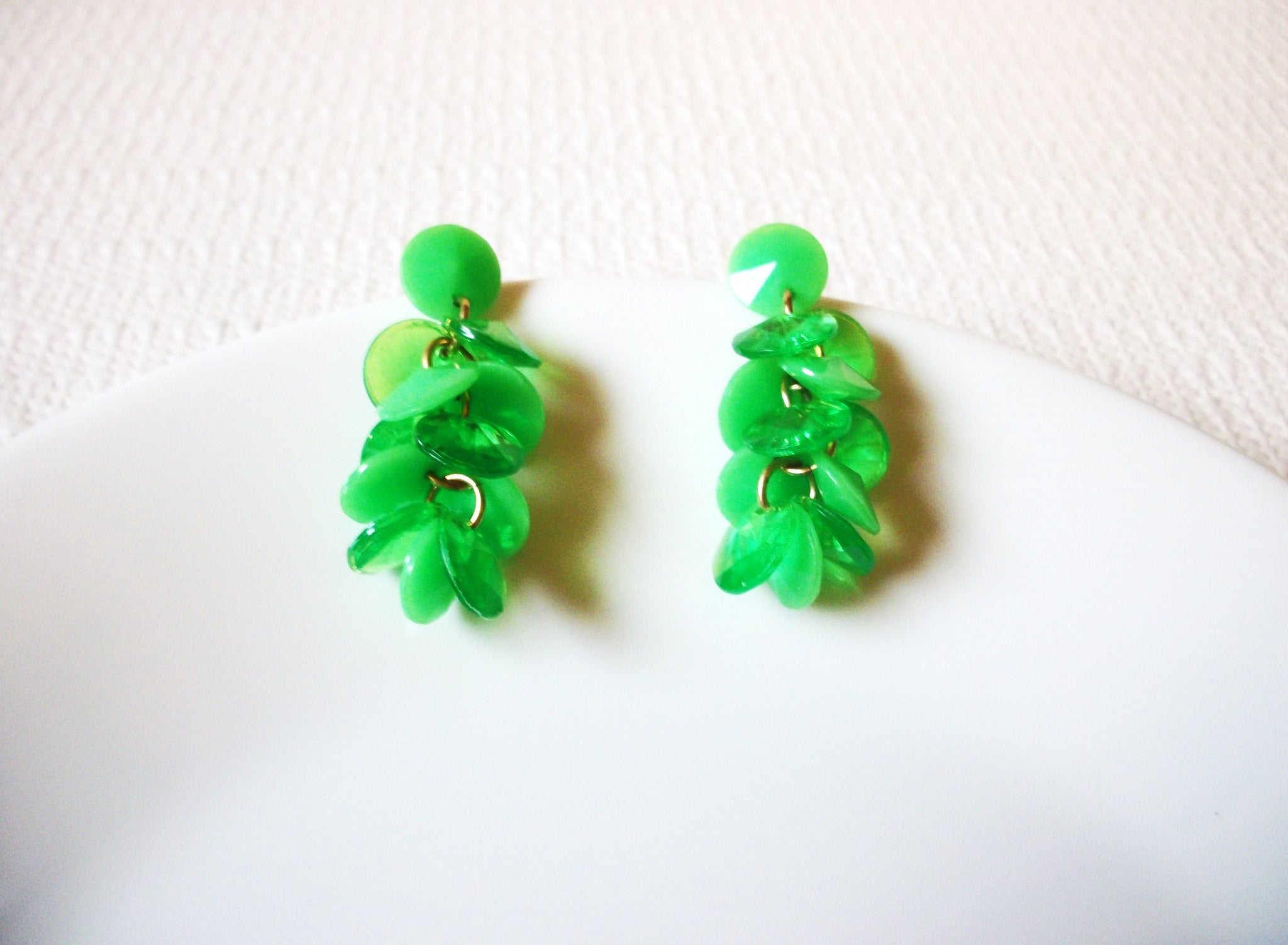 Retro Neon Green Dangle Earrings 91320