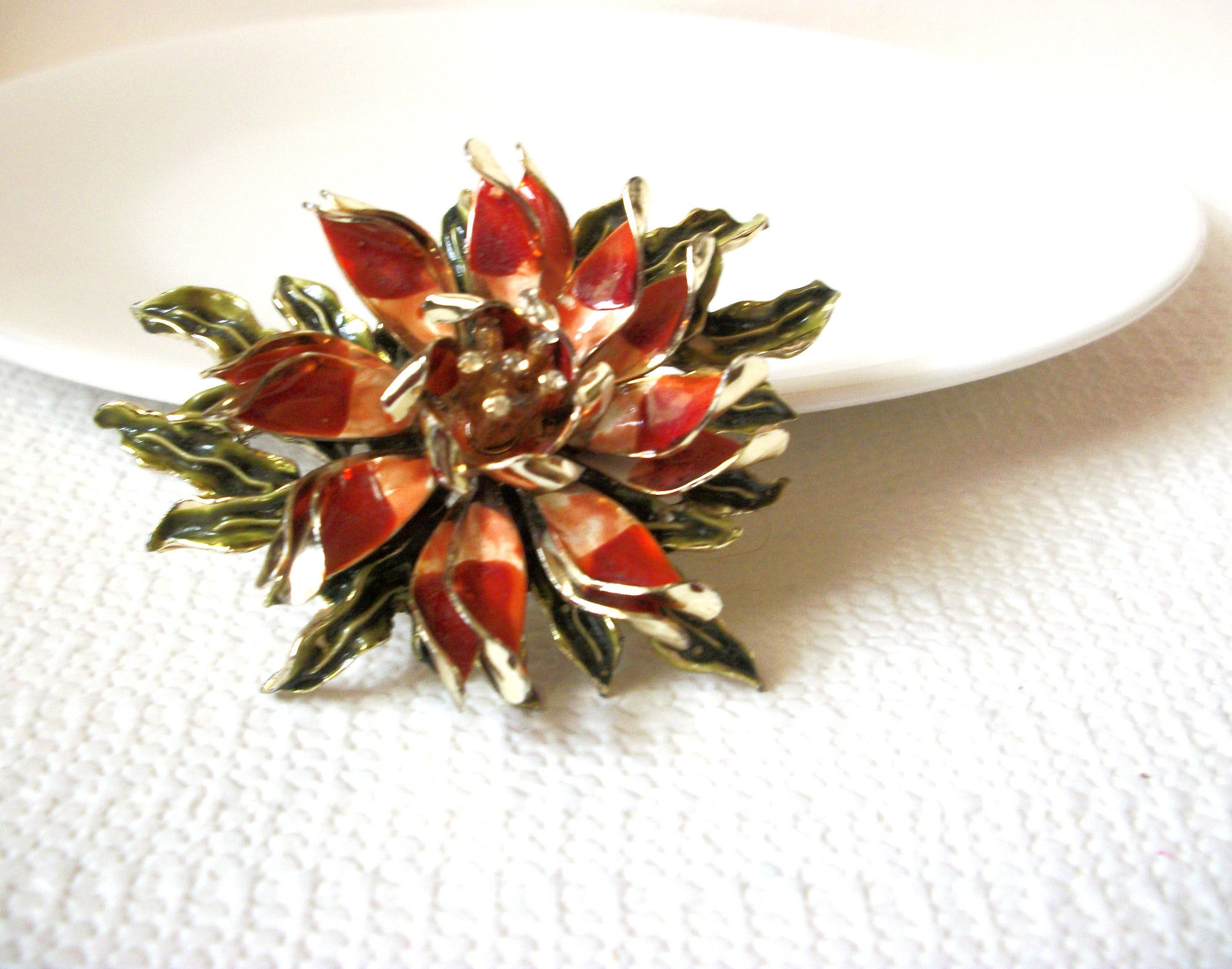 Vintage Larger Flower Brooch Pin 91520