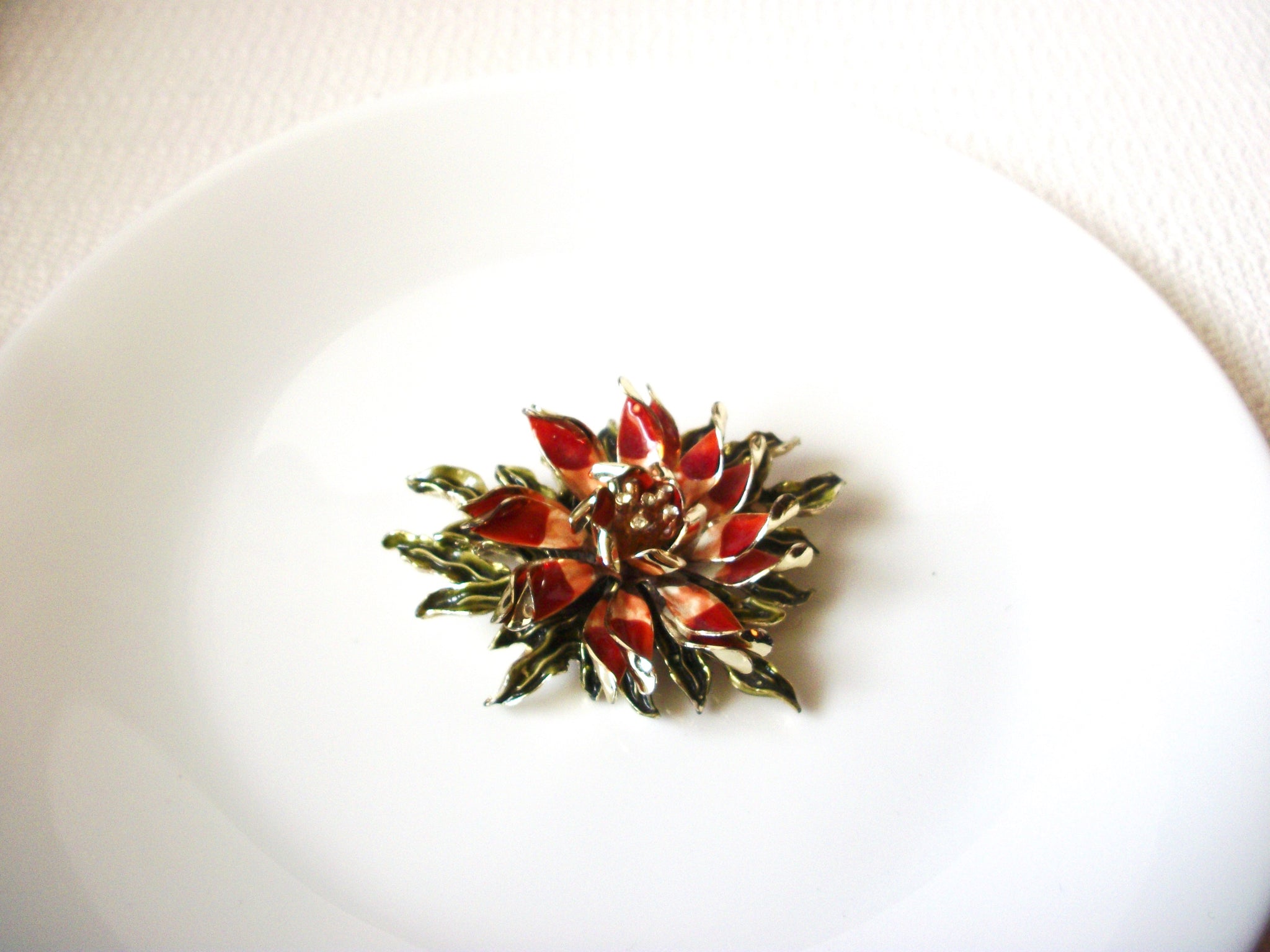 Vintage Larger Flower Brooch Pin 91520