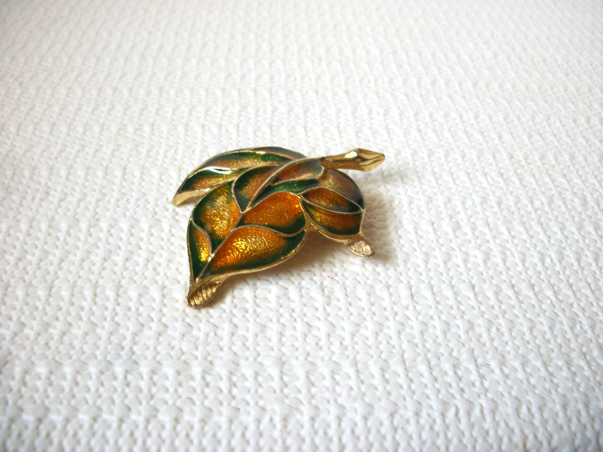 Vintage Enameled Leaf Brooch Pin 91520