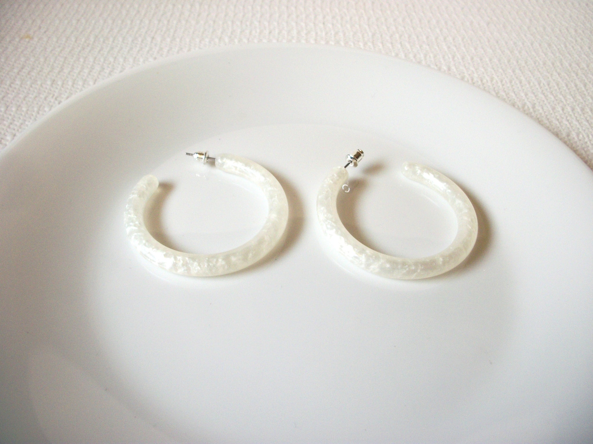 Retro Frosted Lucite Hoop Earrings 91620