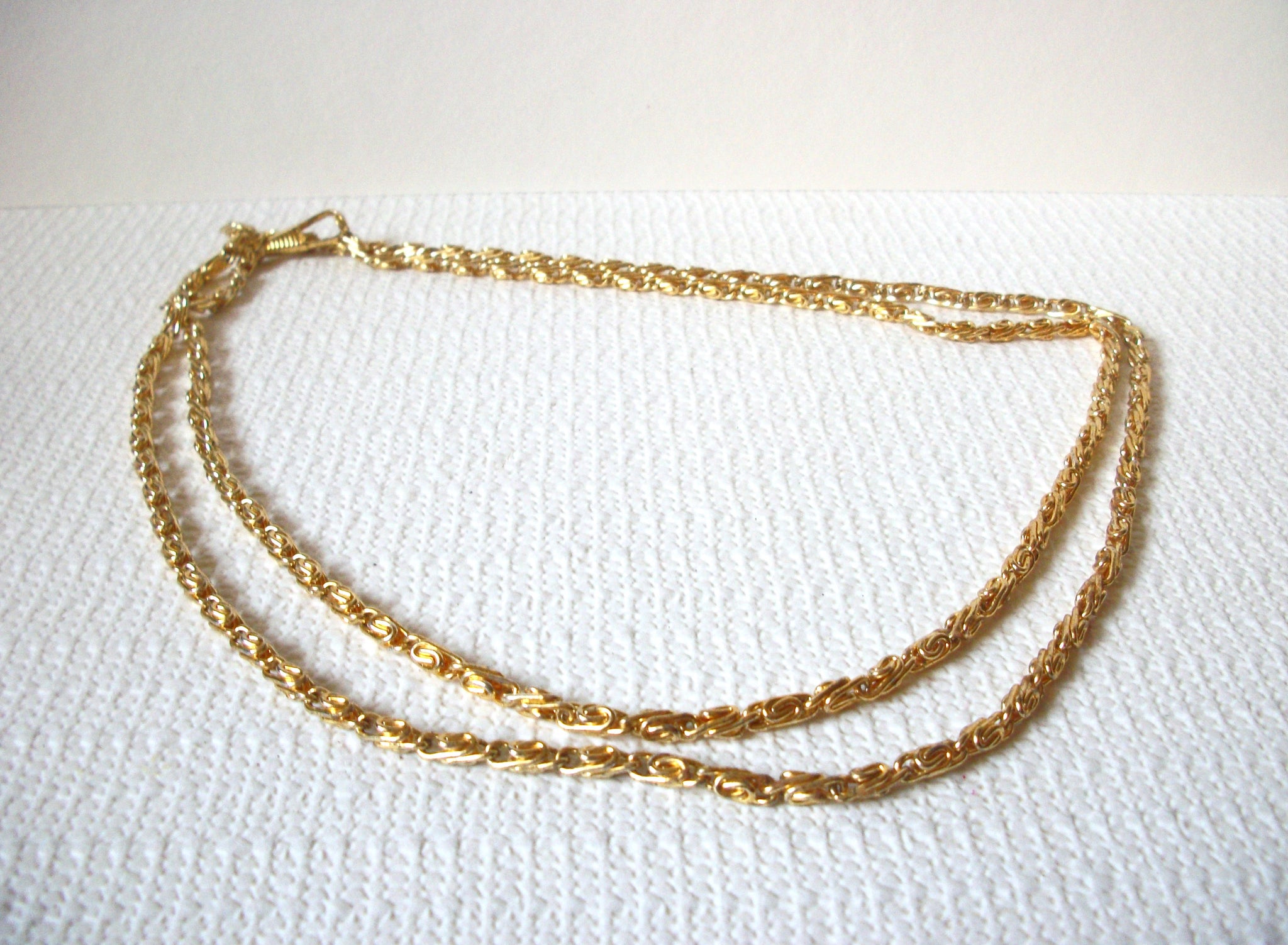 Retro 44 Inch Gold Toned Necklace 91720