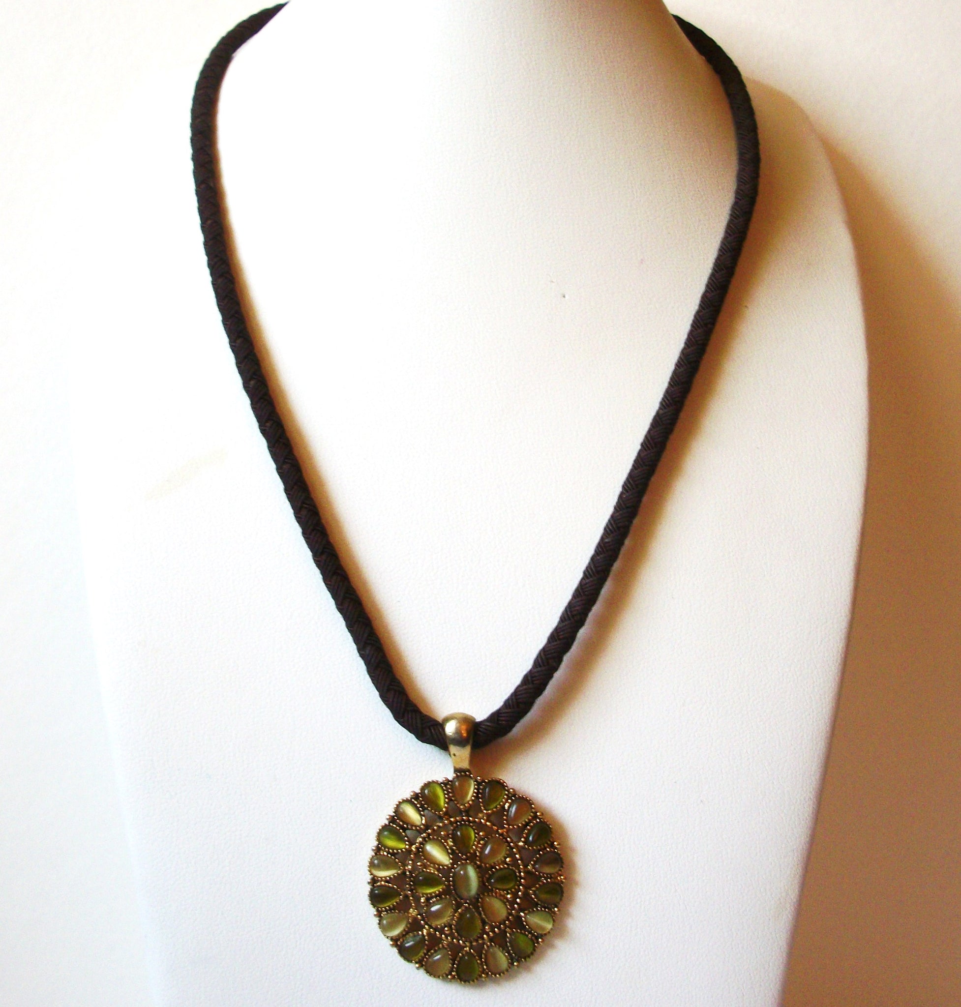 CHAPS Vintage Brown Green Necklace 92120