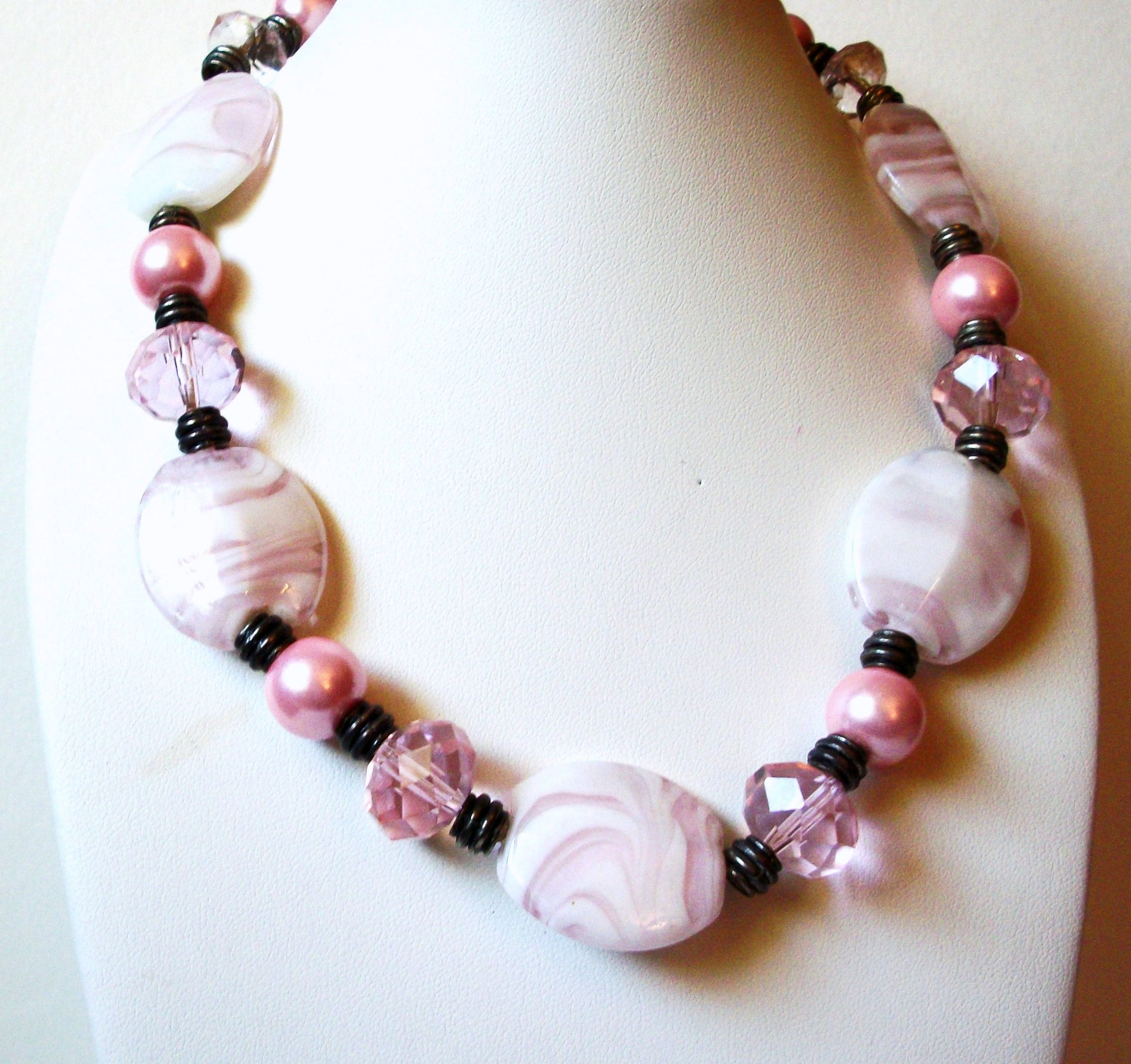 Vintage Pink White Czech Glass Necklace 92320