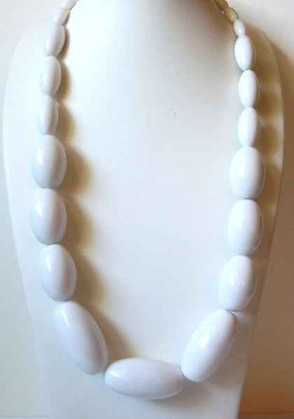 Retro Chunky White Necklace 92620