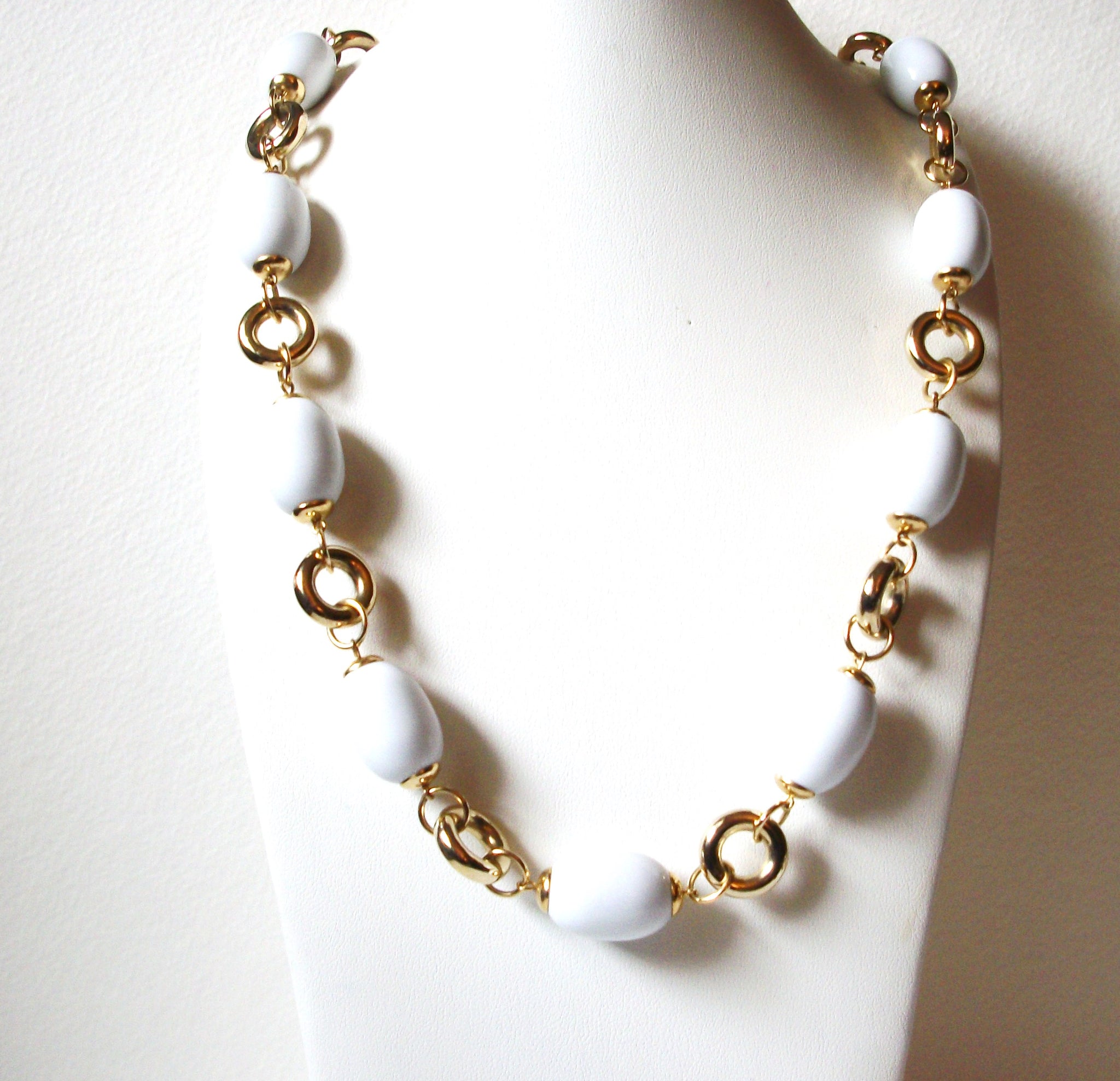 Retro Gold White Necklace 93020