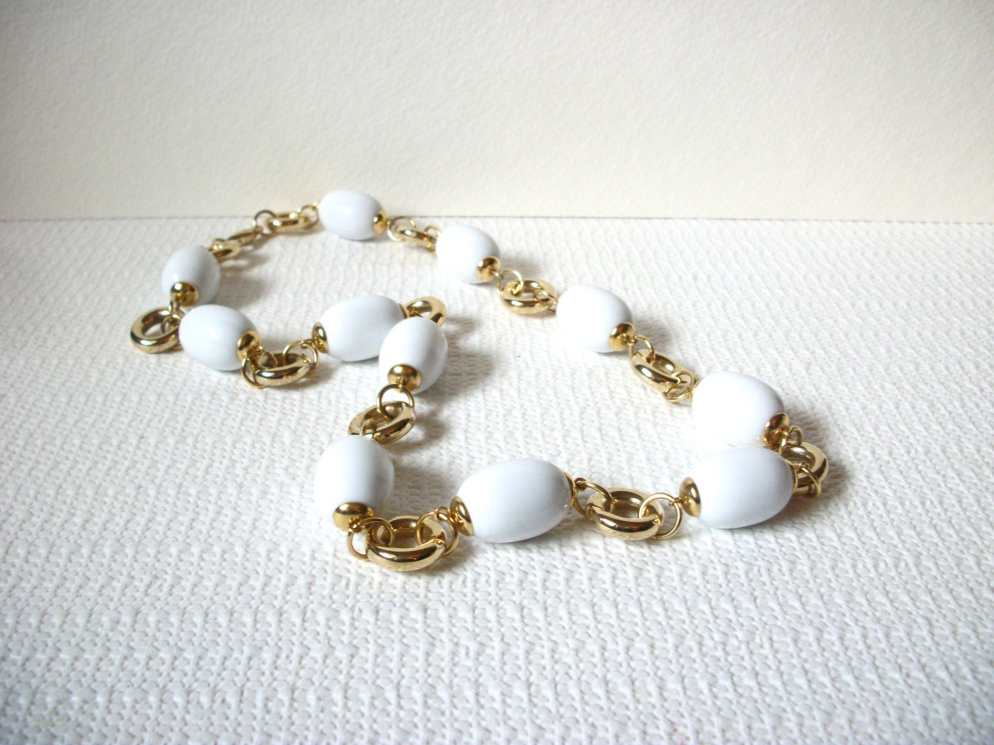 Retro Gold White Necklace 93020