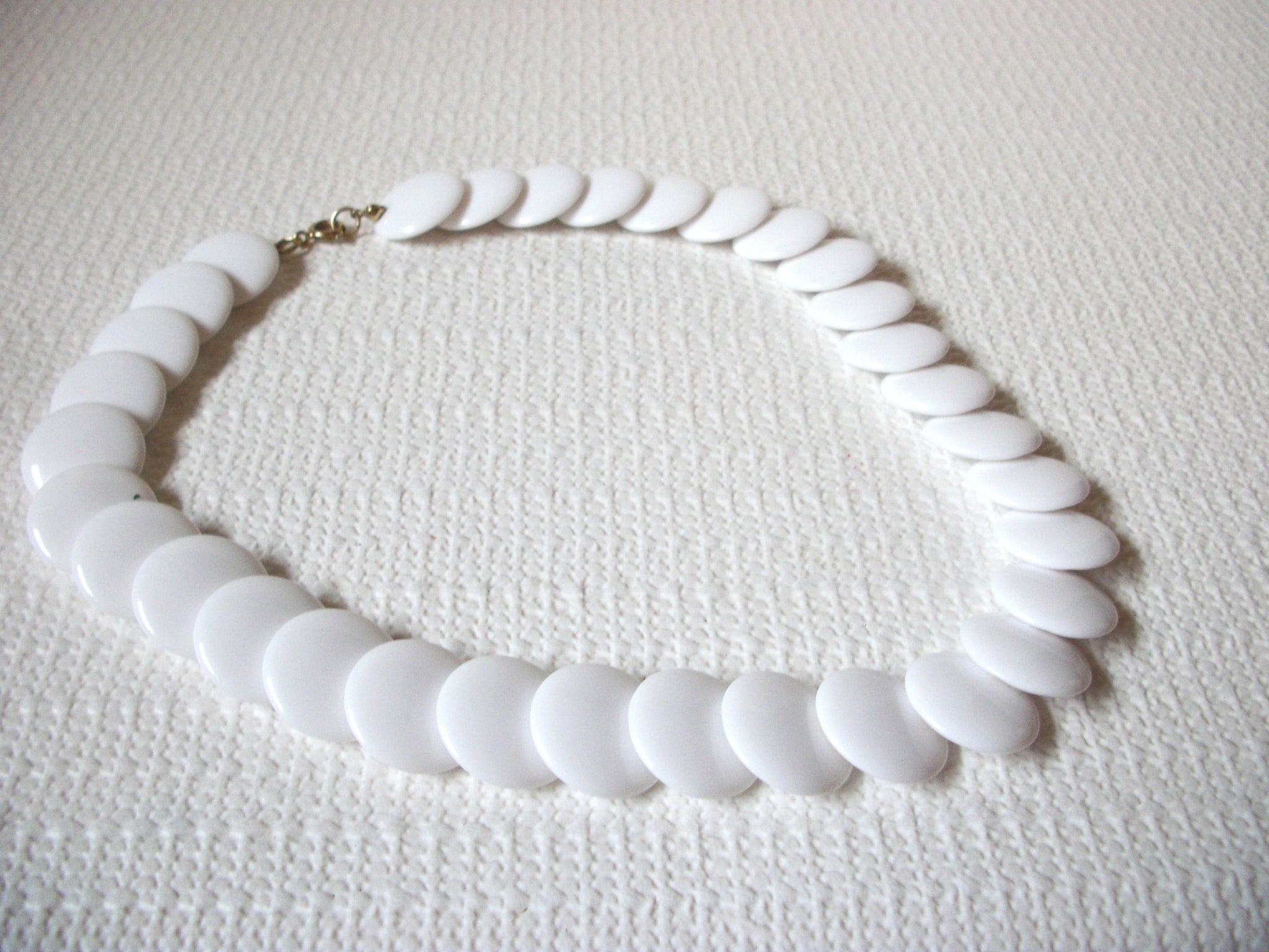 Retro White Beaded Necklace 100120