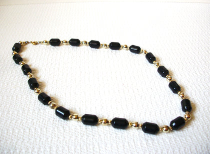 Retro Black Silver Lucite Plastic Necklace 100120