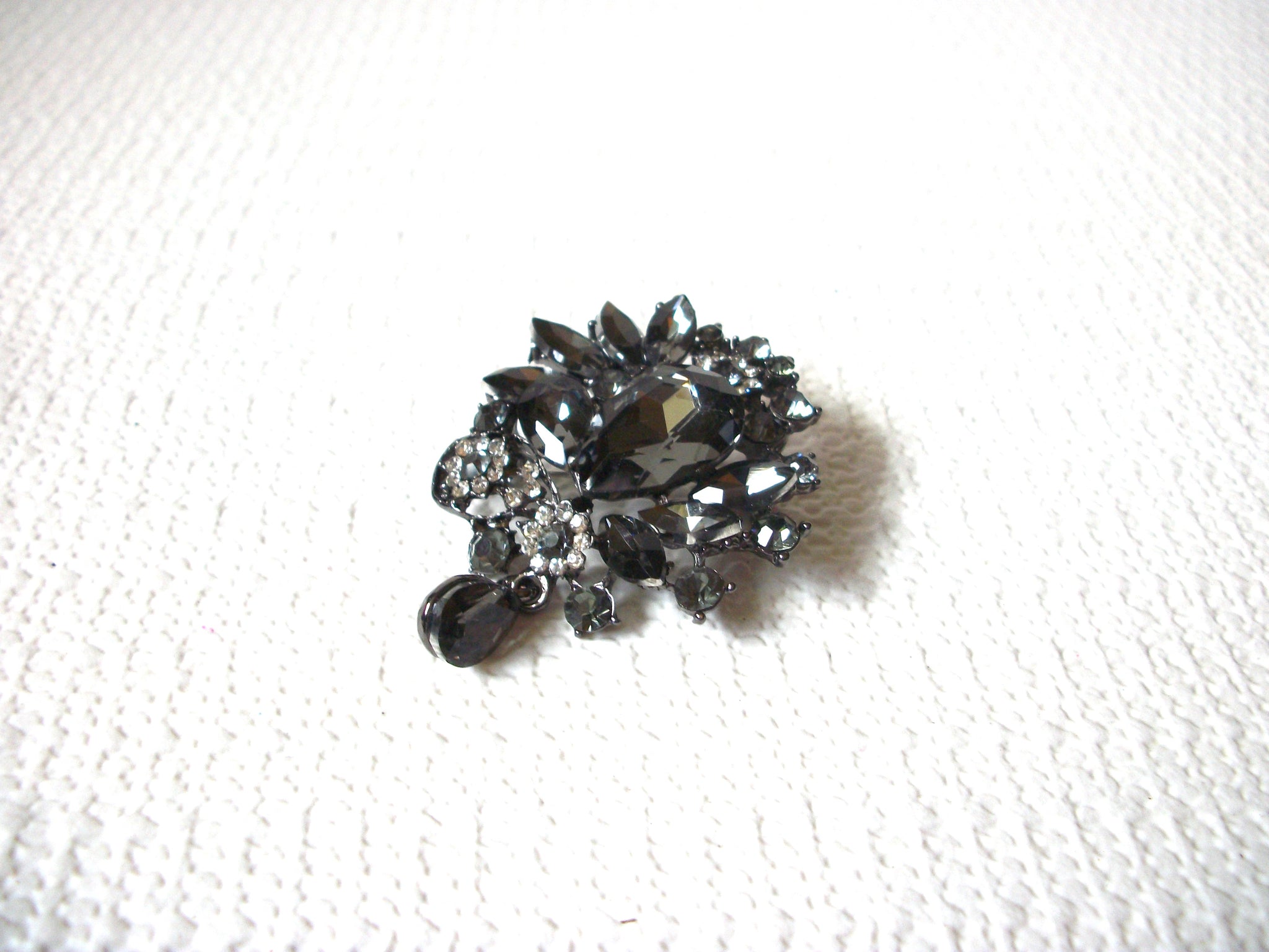 Vintage Smokey Gray Crystal Brooch Pin 100220