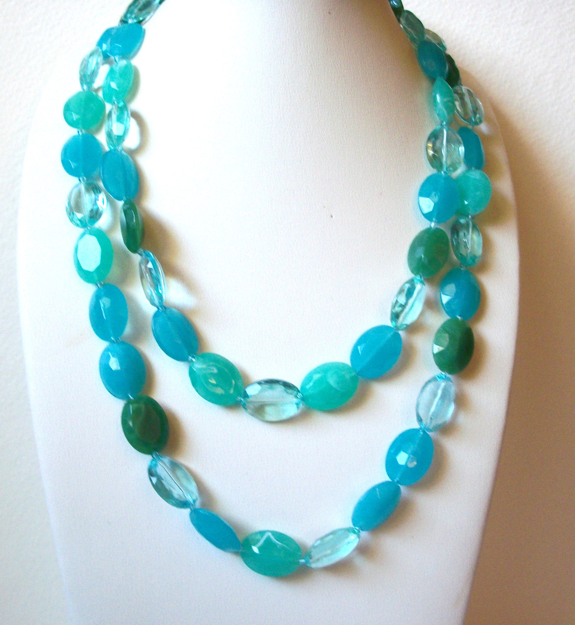 Retro Blue Necklace 100220