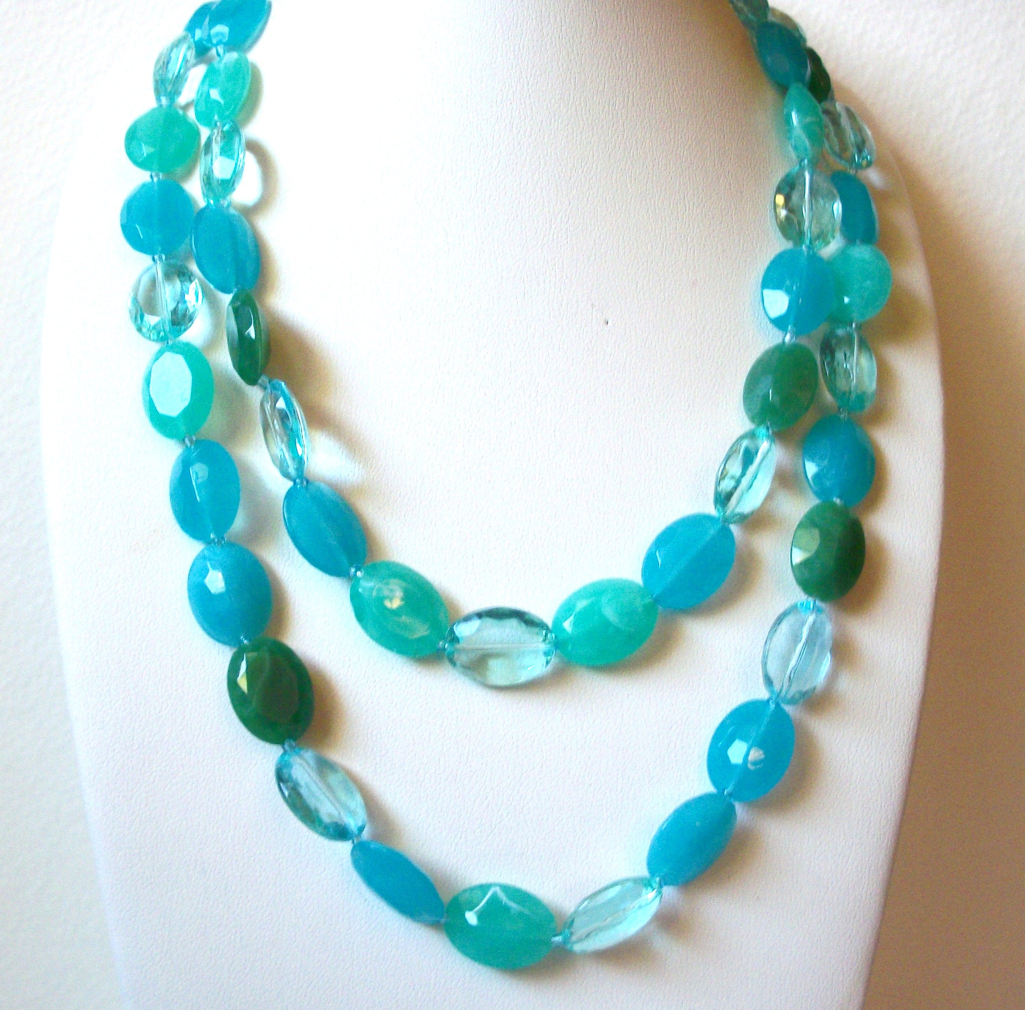 Retro Blue Necklace 100220