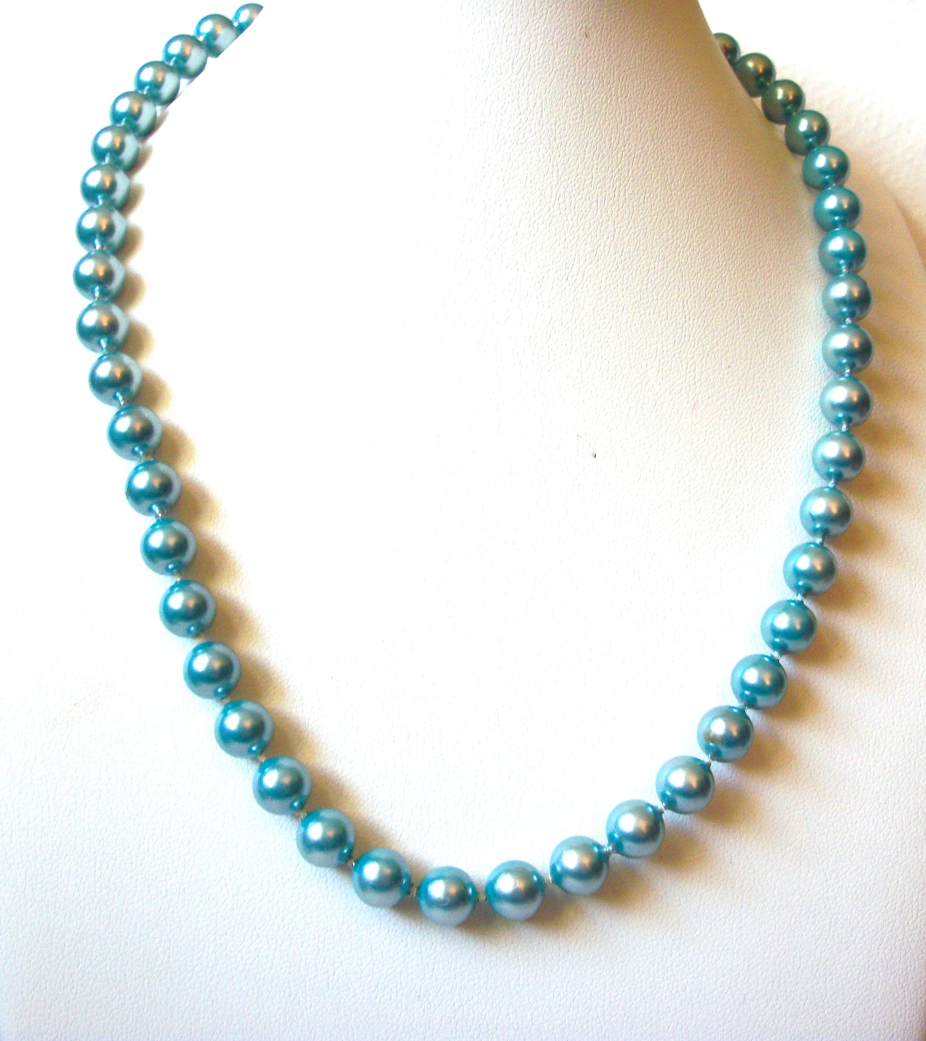 Vintage Blue Glass Beads Necklace 100320