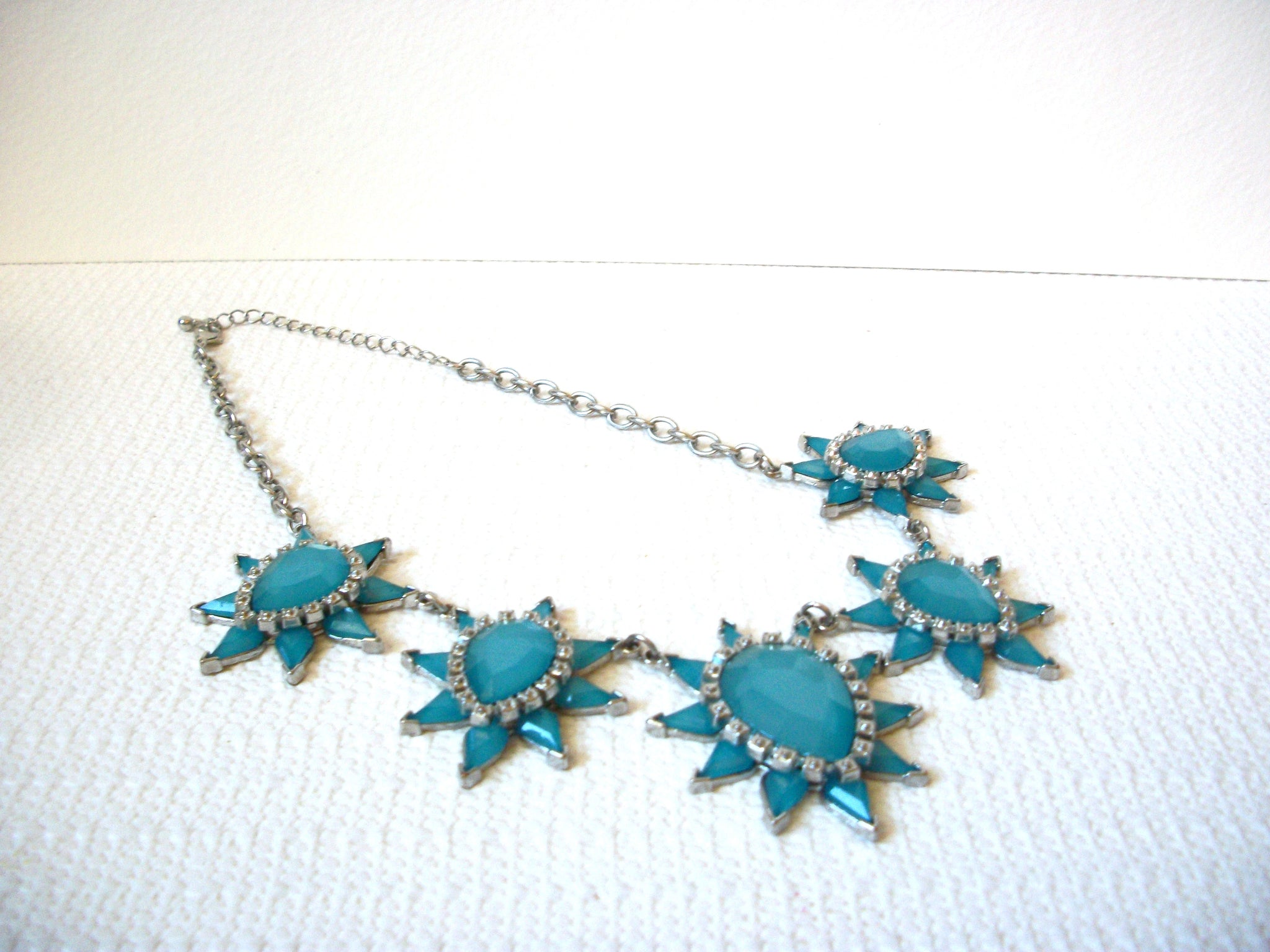 Retro Blue Moon Glow Necklace 100420