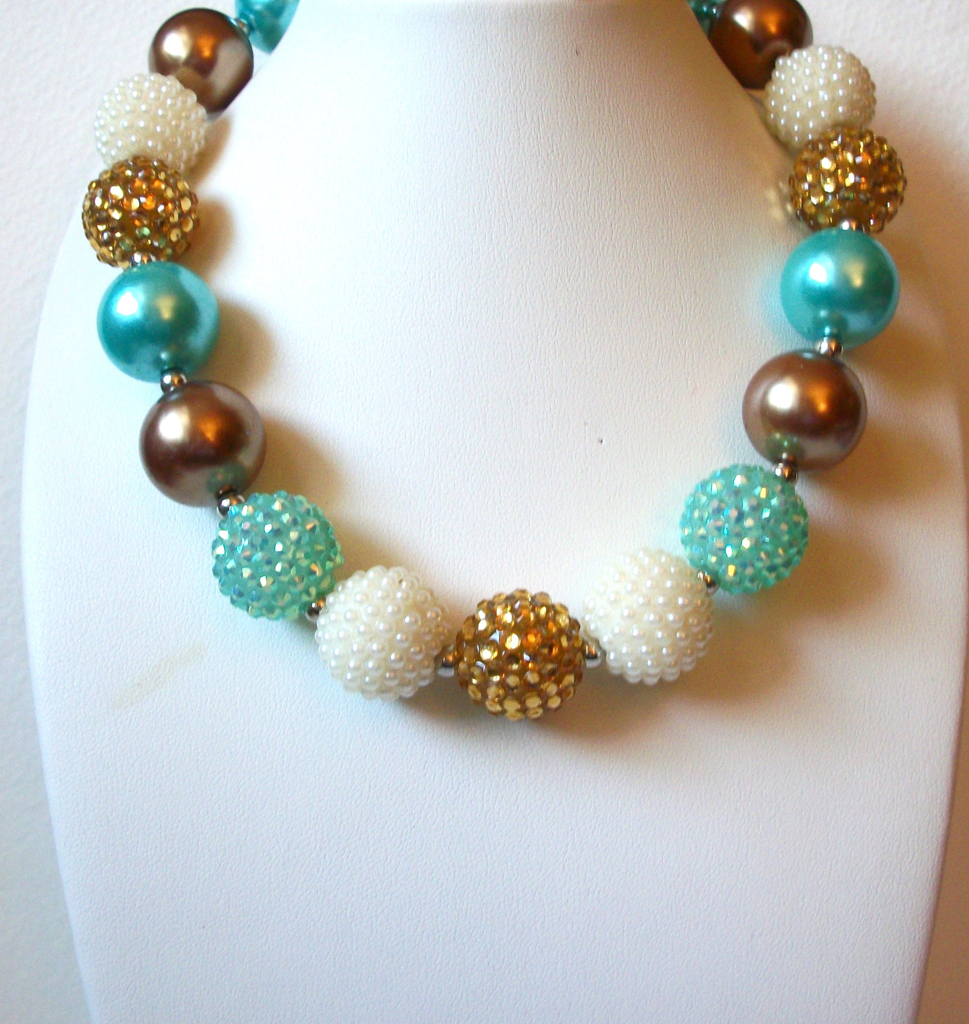 Retro Blue Gold White Necklace 100420