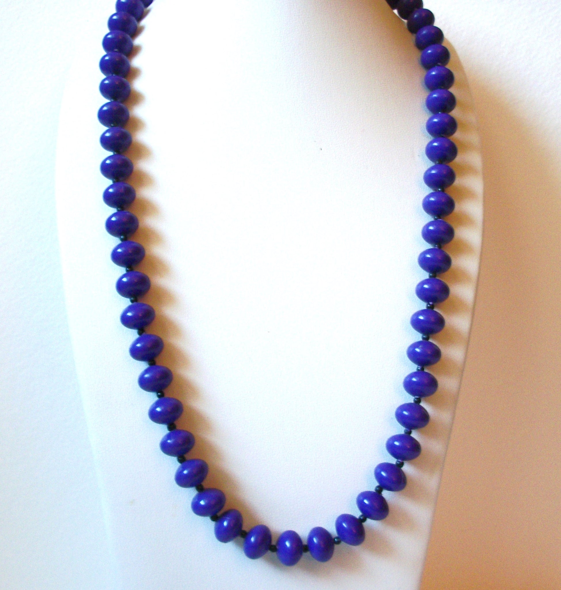 Retro Purple Necklace 100420