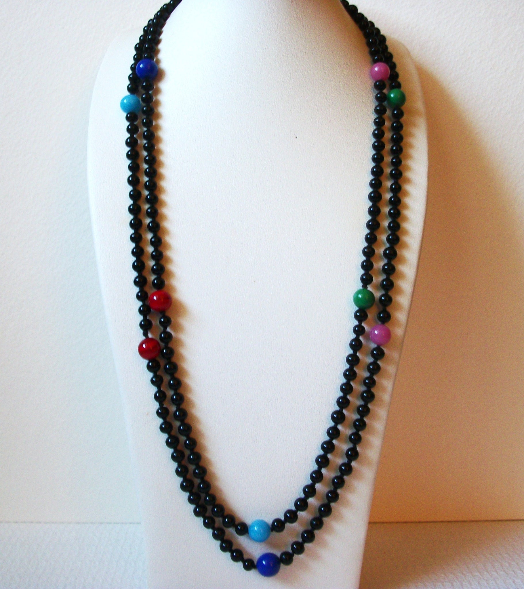 Retro Black Glass Beads Necklace 100420