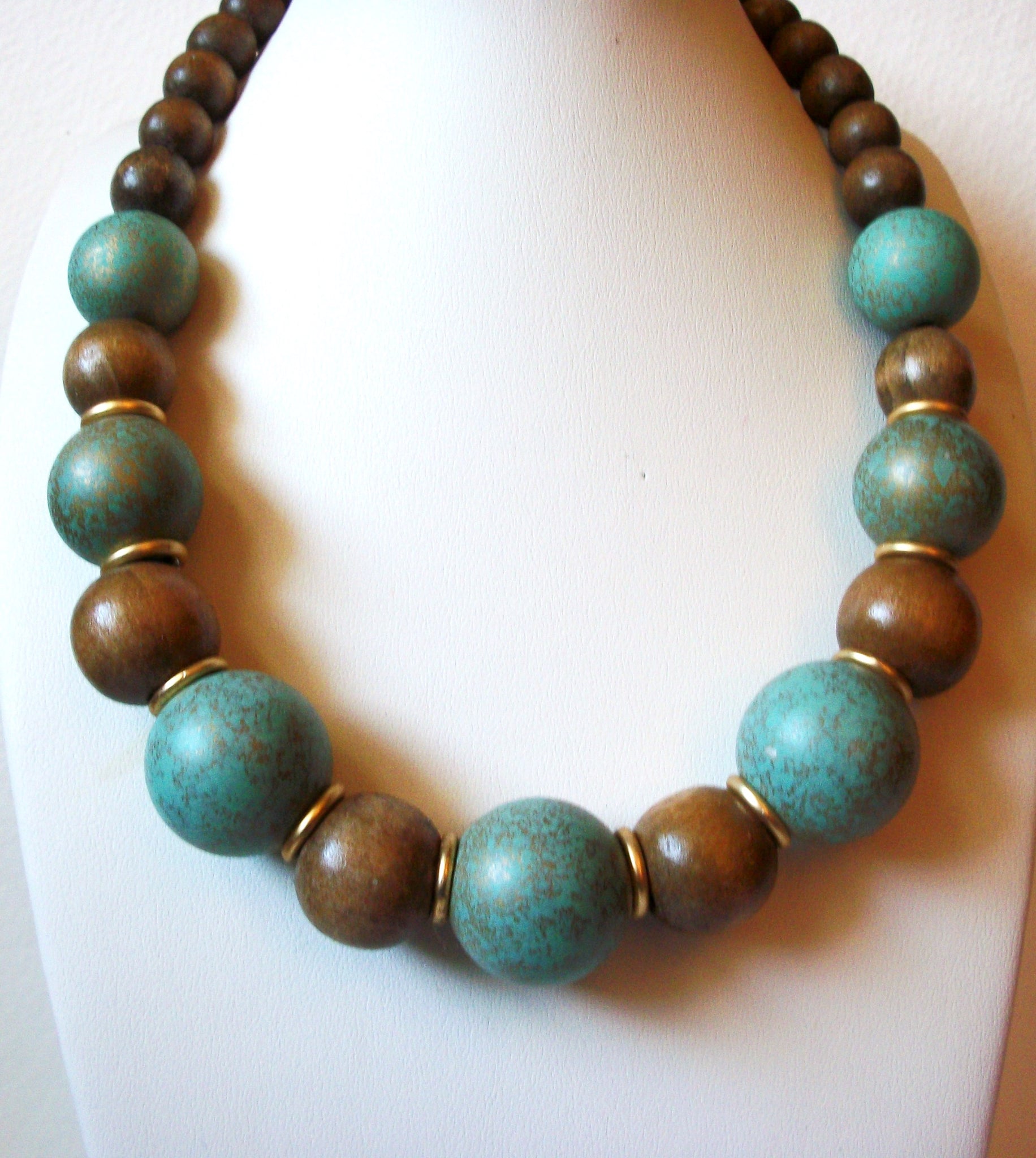 Vintage Patina Wood Necklace 100520