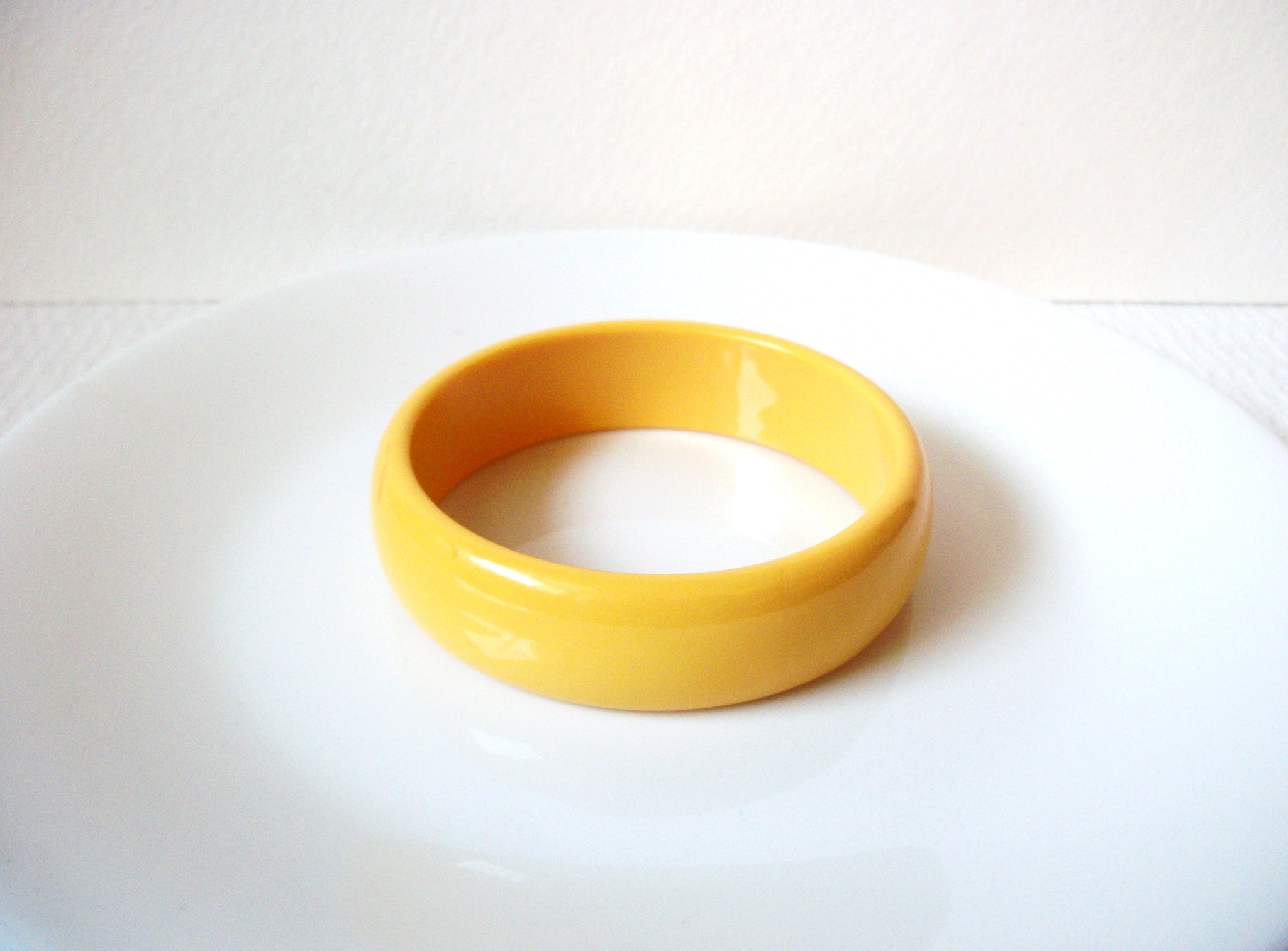 Retro Yellow Bangle Bracelet 100720