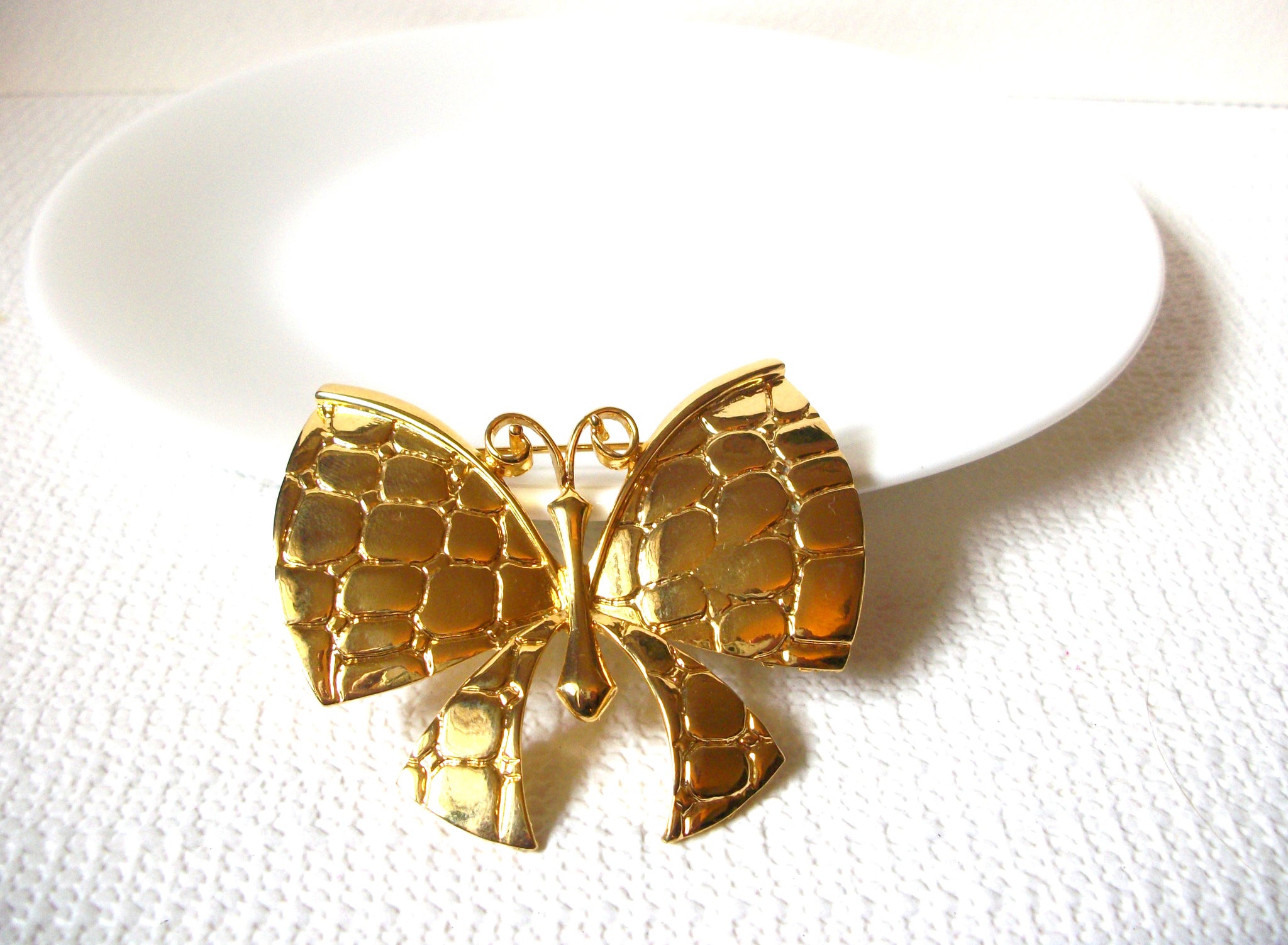 Larger Vintage Gold Toned Butterfly Brooch Pin 100720