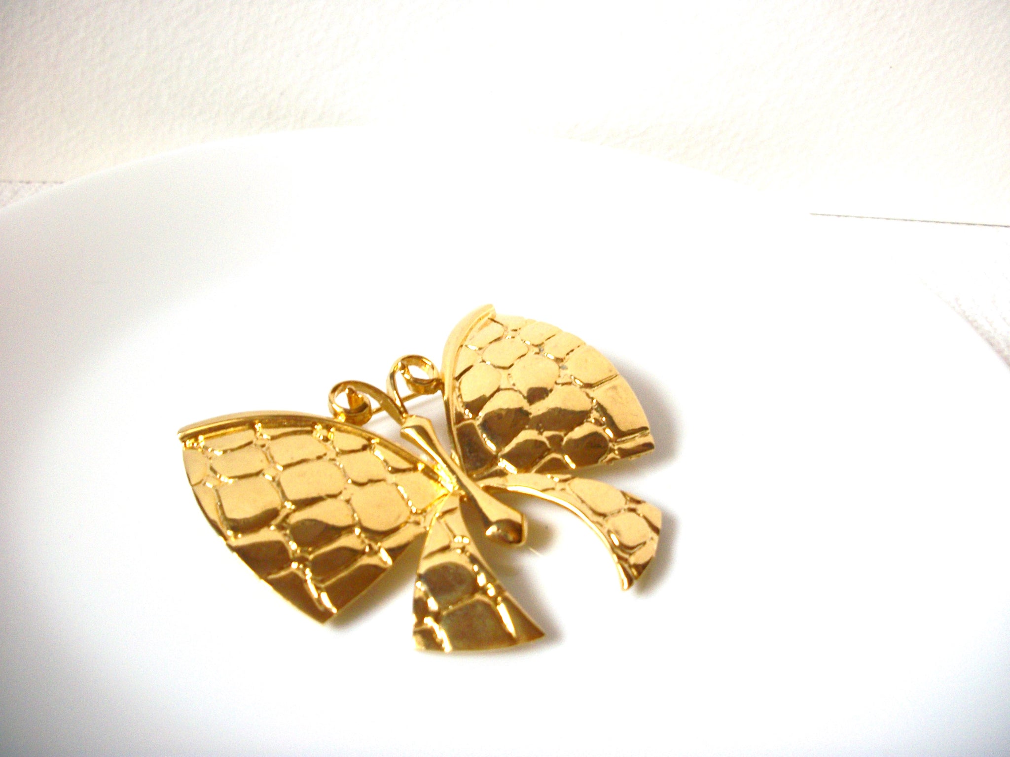 Larger Vintage Gold Toned Butterfly Brooch Pin 100720