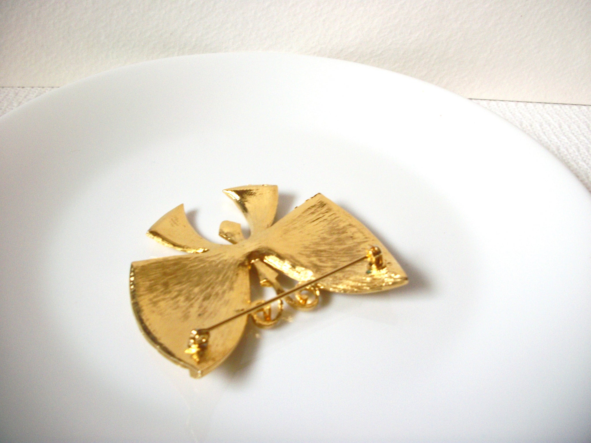 Larger Vintage Gold Toned Butterfly Brooch Pin 100720