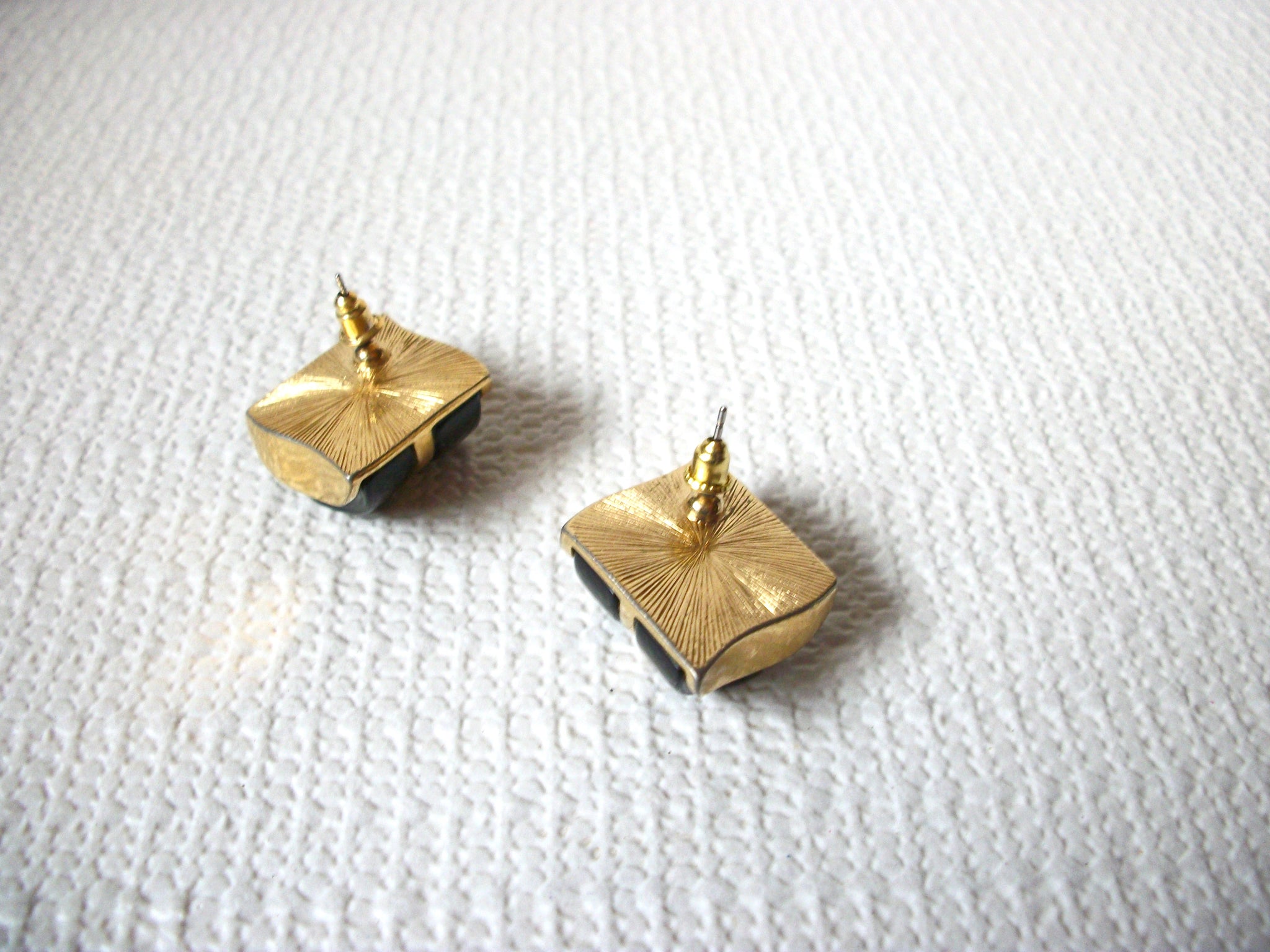 Vintage Gold Black Lucite Earrings100820