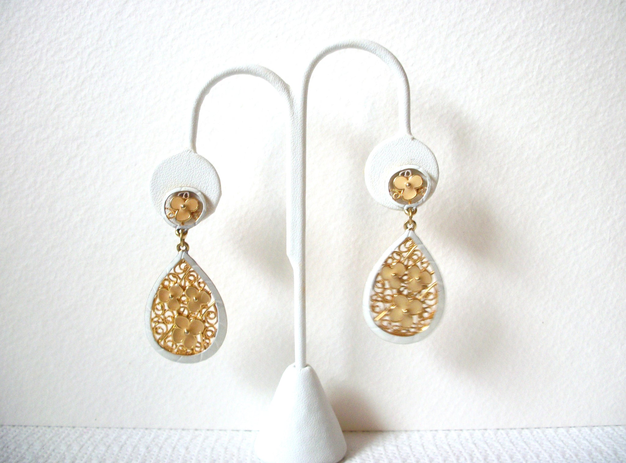 Vintage Gold White Floral Earrings 100820