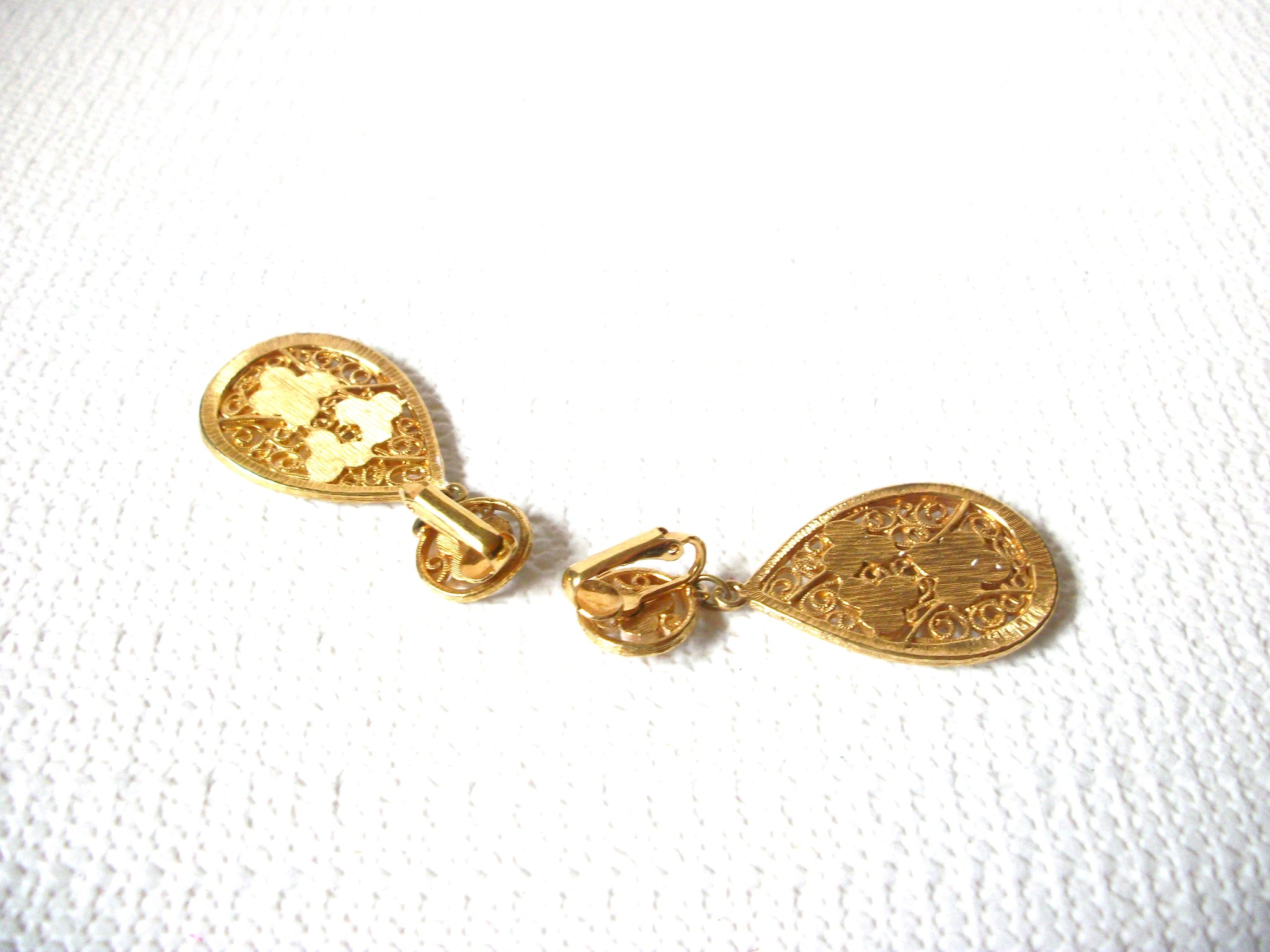 Vintage Gold White Floral Earrings 100820