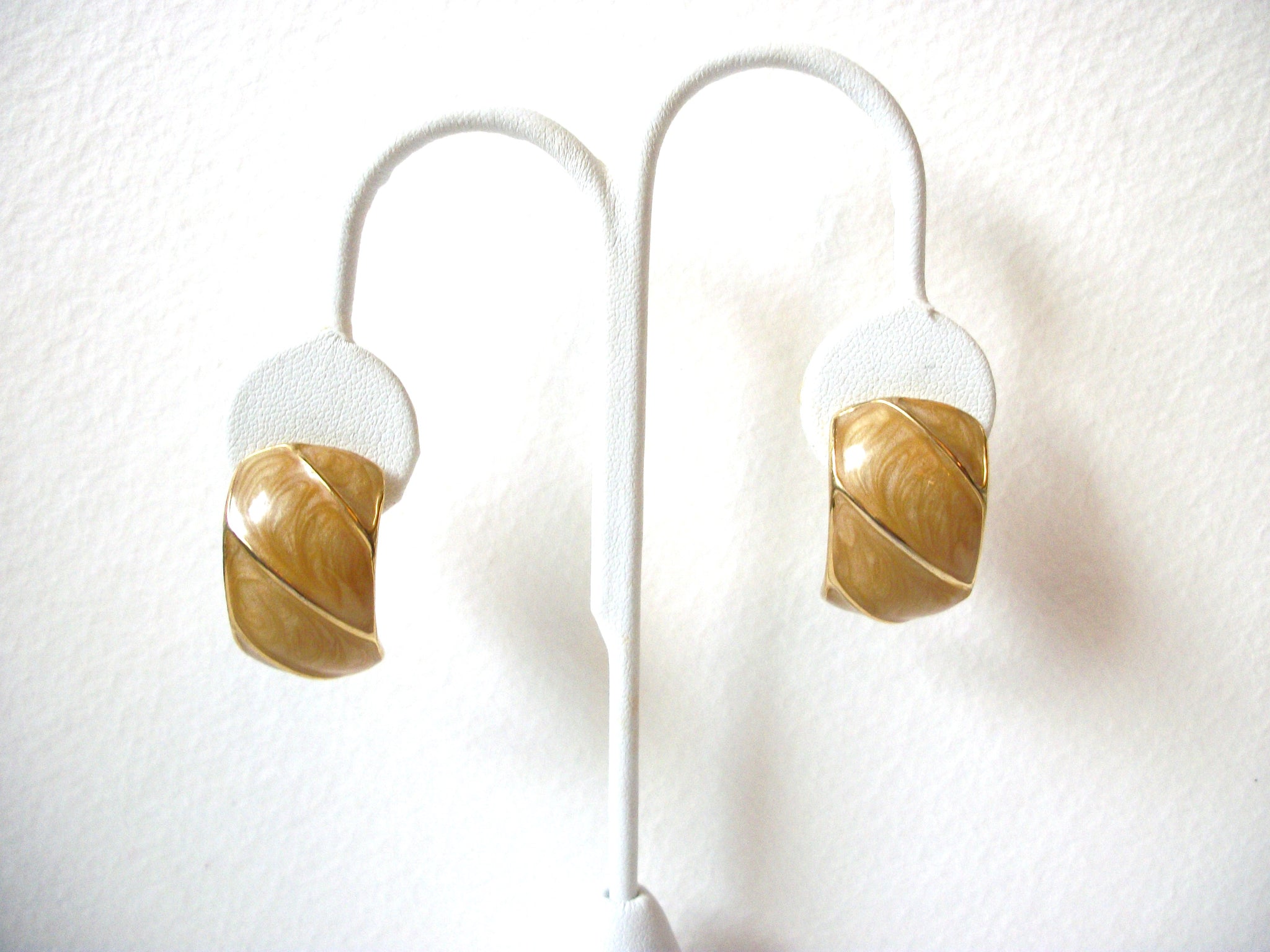 Retro Gold Enameled Earrings 100820