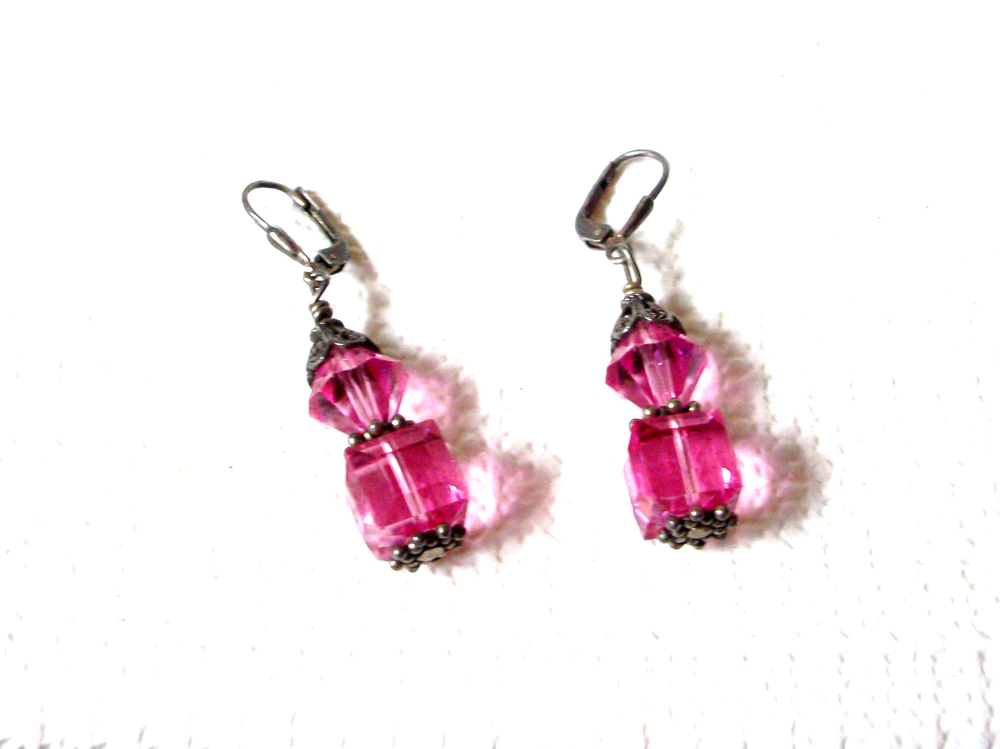 Retro Pink Glass Earrings 100820