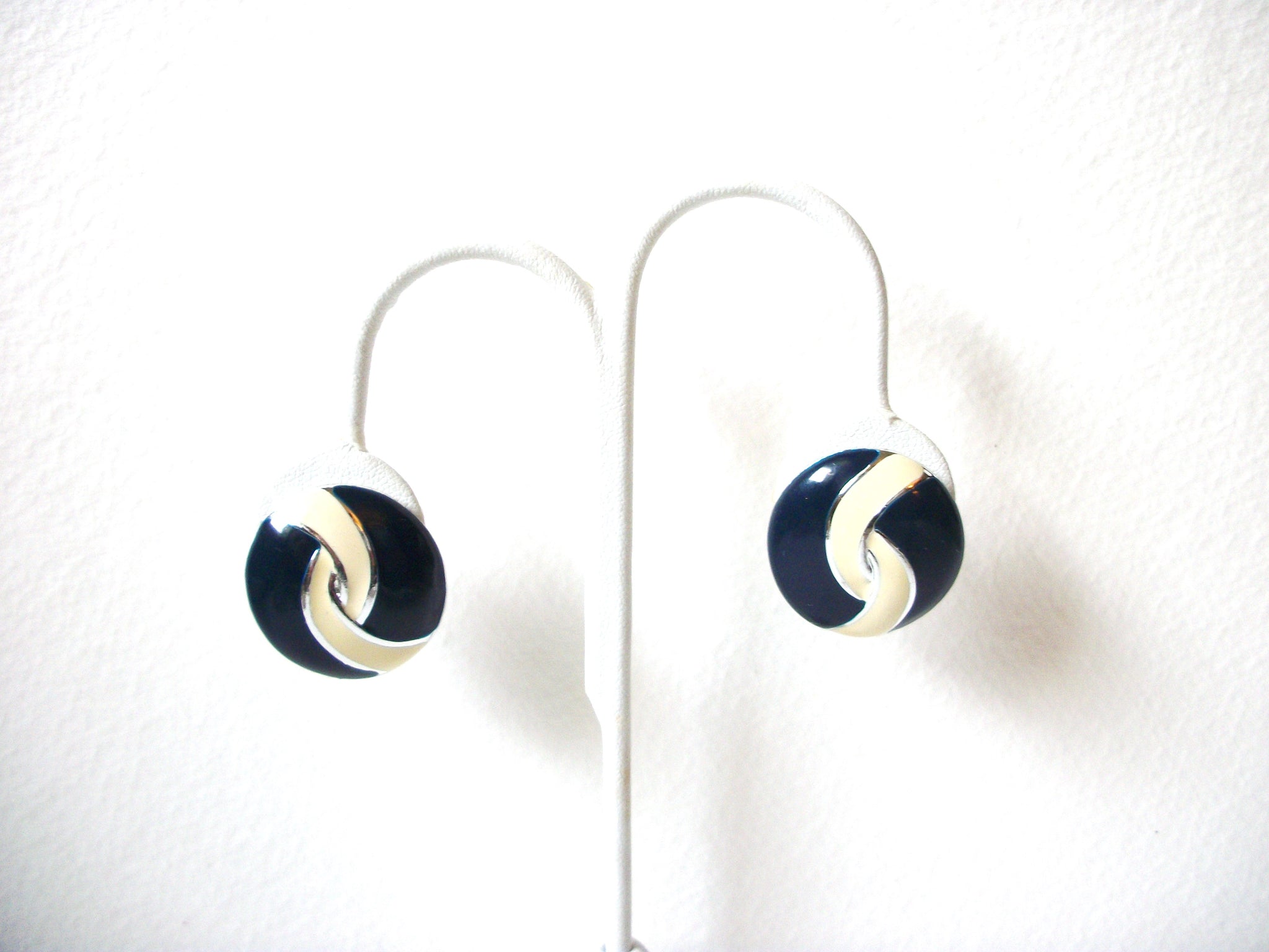 Retro Enamel Earrings 100820