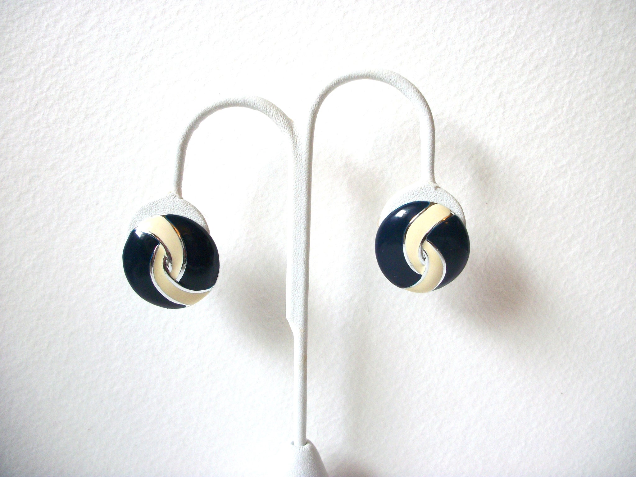 Retro Enamel Earrings 100820