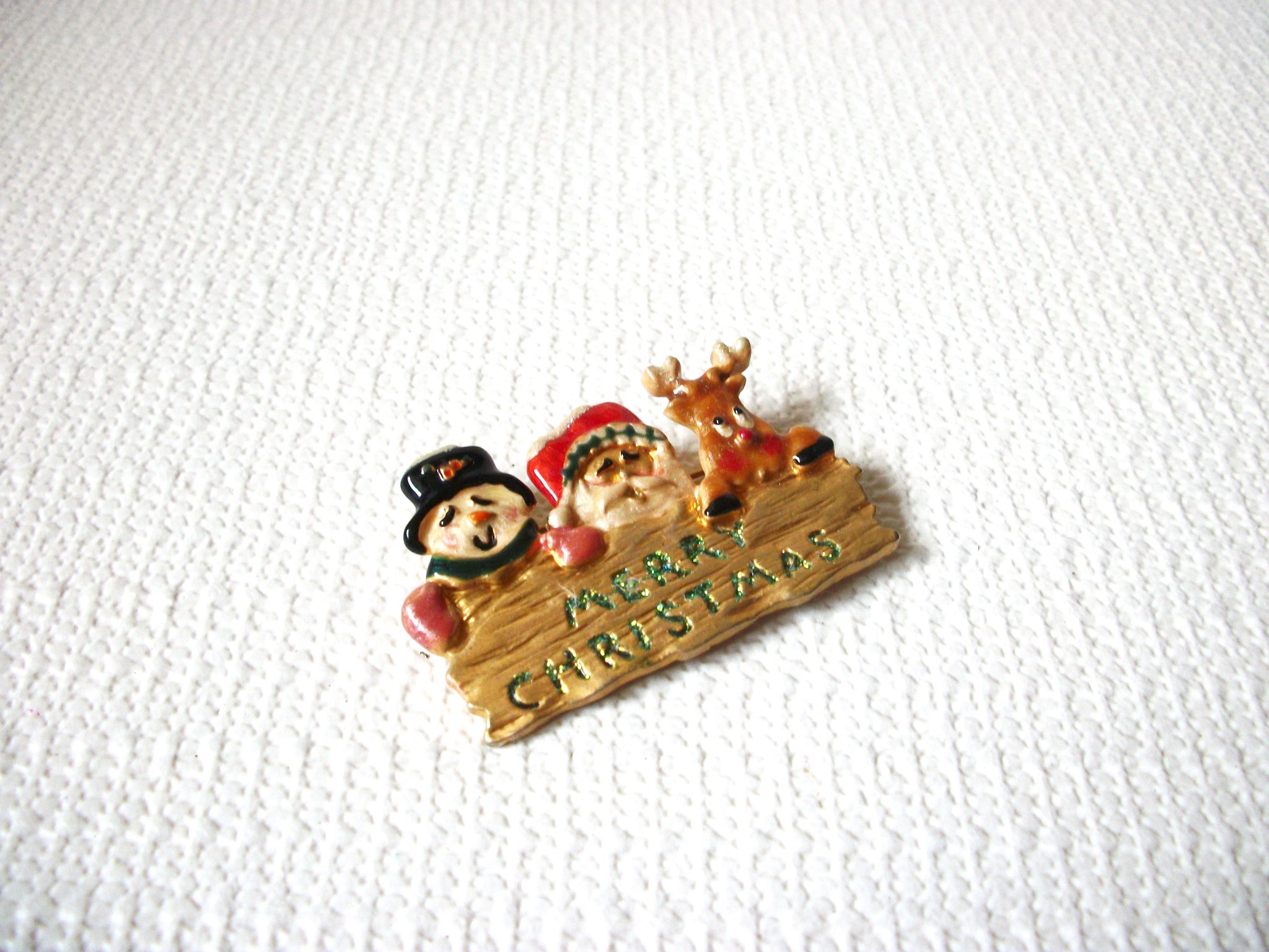 Vintage Merry Christmas Brooch Pin 100820