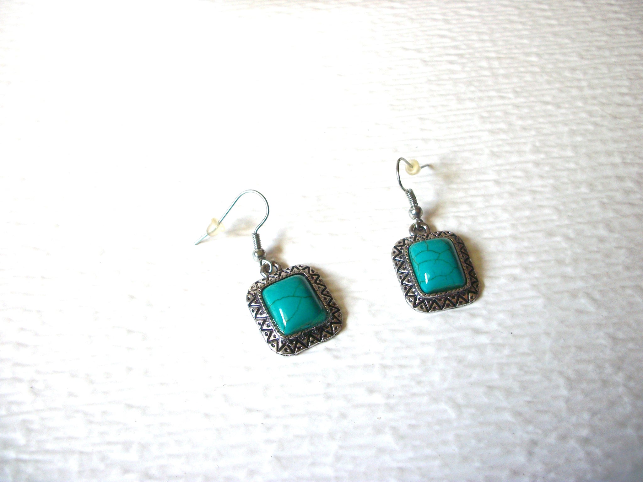 Retro Silver Toned Faux Turquoise Stone 1 Inch Dangle Earrings 62218