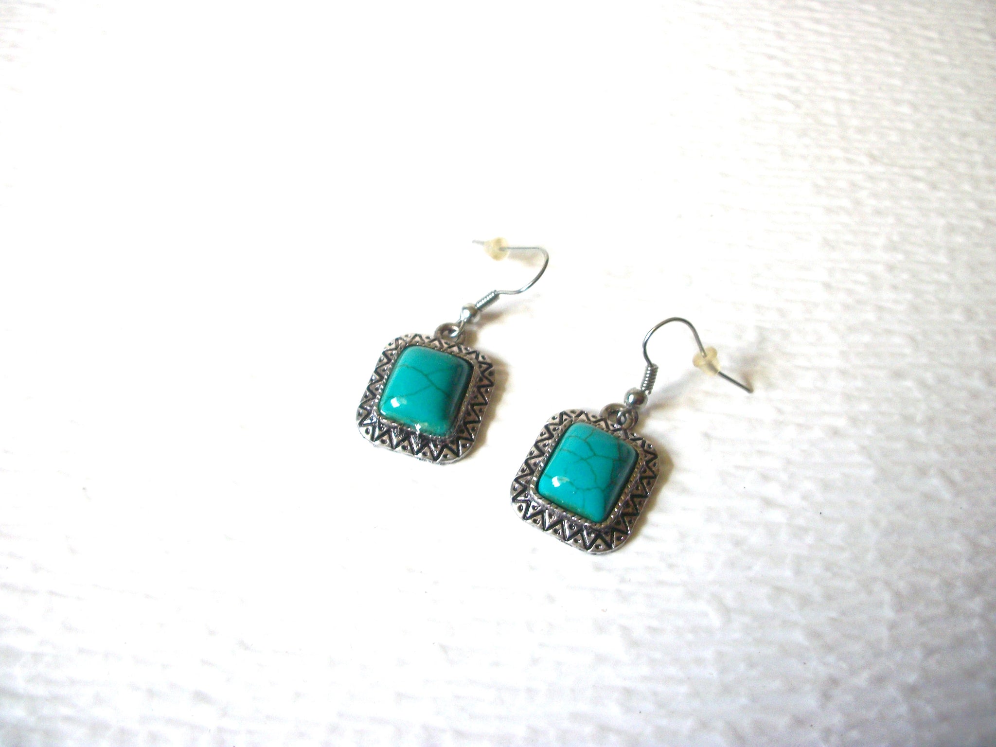 Retro Silver Toned Faux Turquoise Stone 1 Inch Dangle Earrings 62218