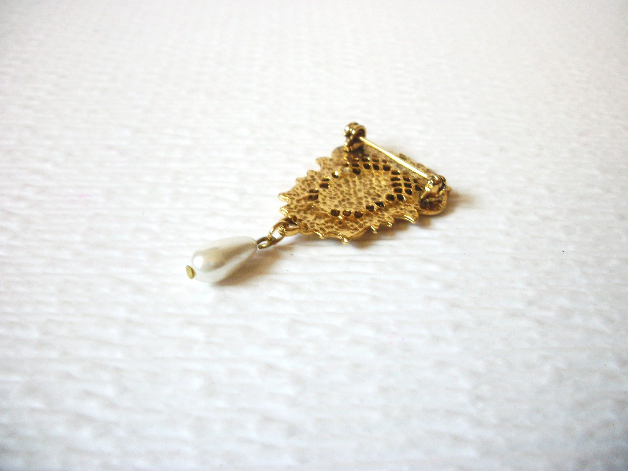 Vintage Gold Toned Baroque Faux Pearl Brooch Pin 9216