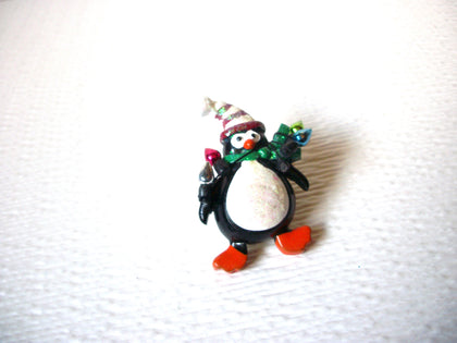 Vintage Resin Penguin Christmas Brooch Pin 60116