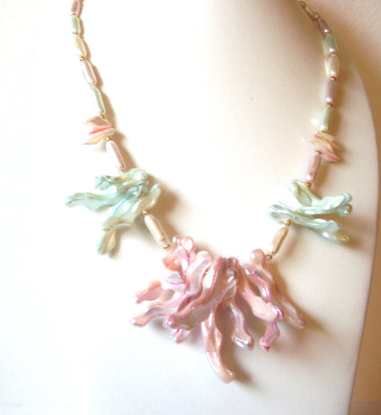 Vintage Pastel Shell Spears Mother Of Pearl 22 Inch Necklace 123016