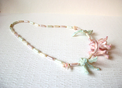 Vintage Pastel Shell Spears Mother Of Pearl 22 Inch Necklace 123016