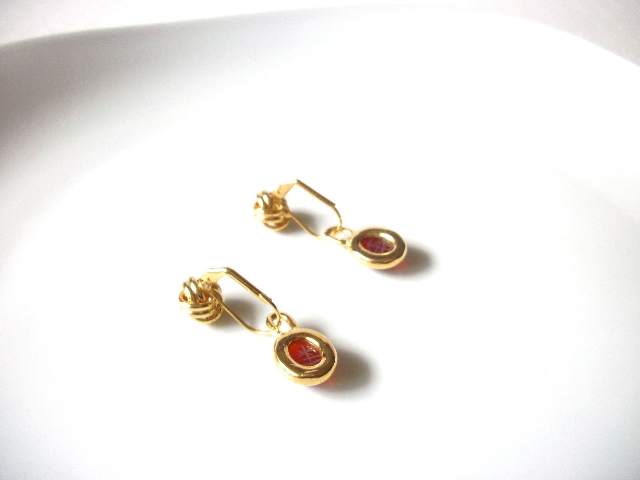 Vintage Gold Toned Knotted Carnelian Scarab Earrings 92517