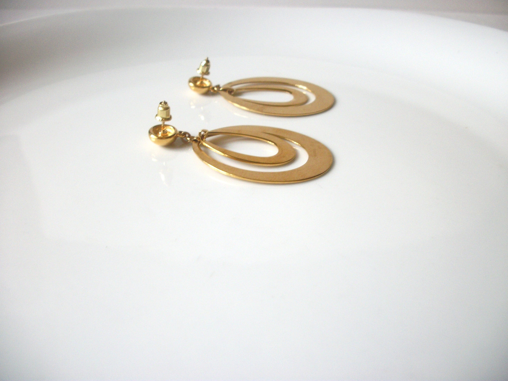 Retro Gold Toned Metal Dangle Earrings 92816