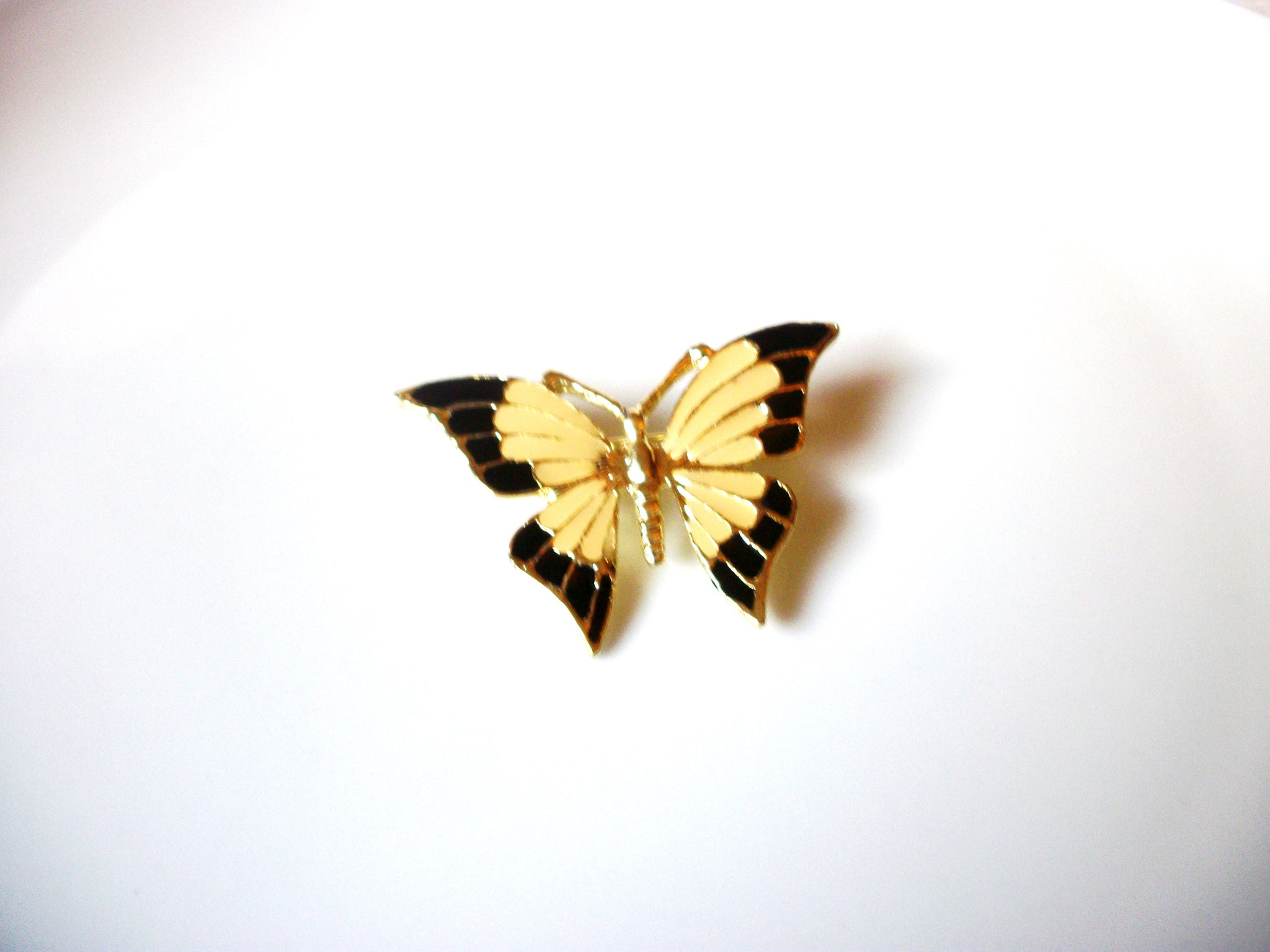 Vintage Black Yellow Gold Enameled Butterfly Pin 81517