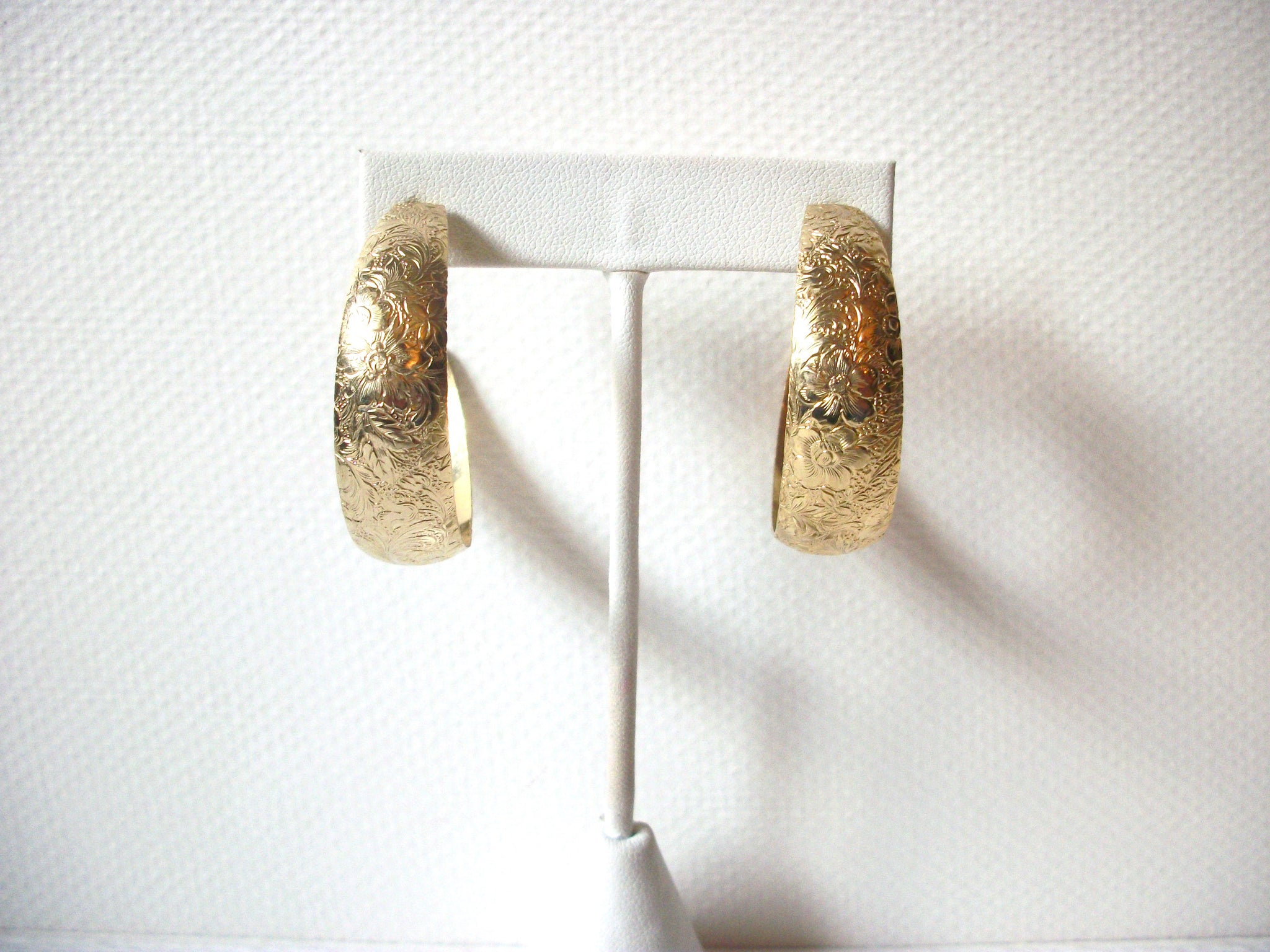 Retro Big Chunky Gold Toned Hoop Earrings 92517