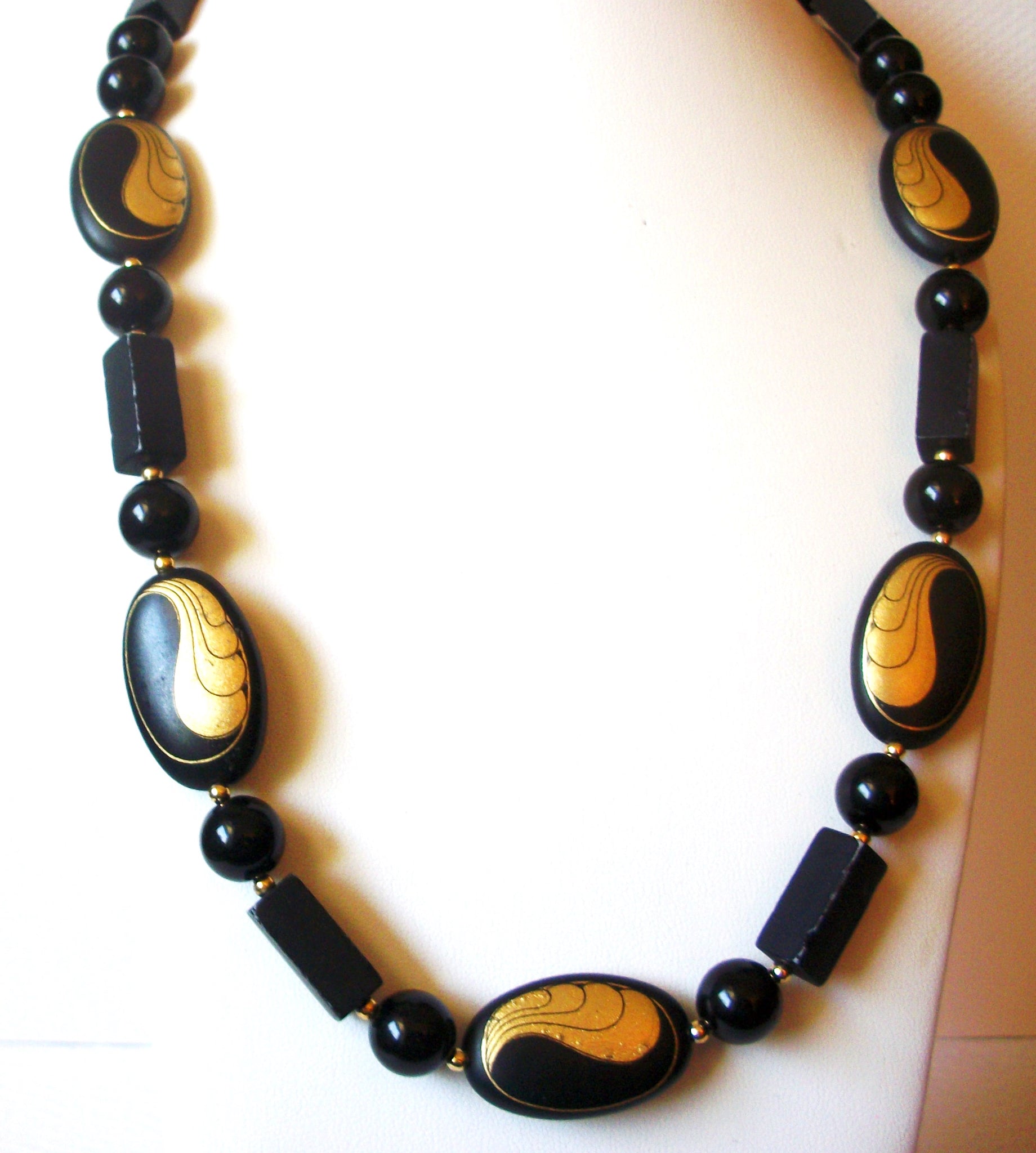Designer JAPAN Vintage Black Gold 30" Necklace 92017