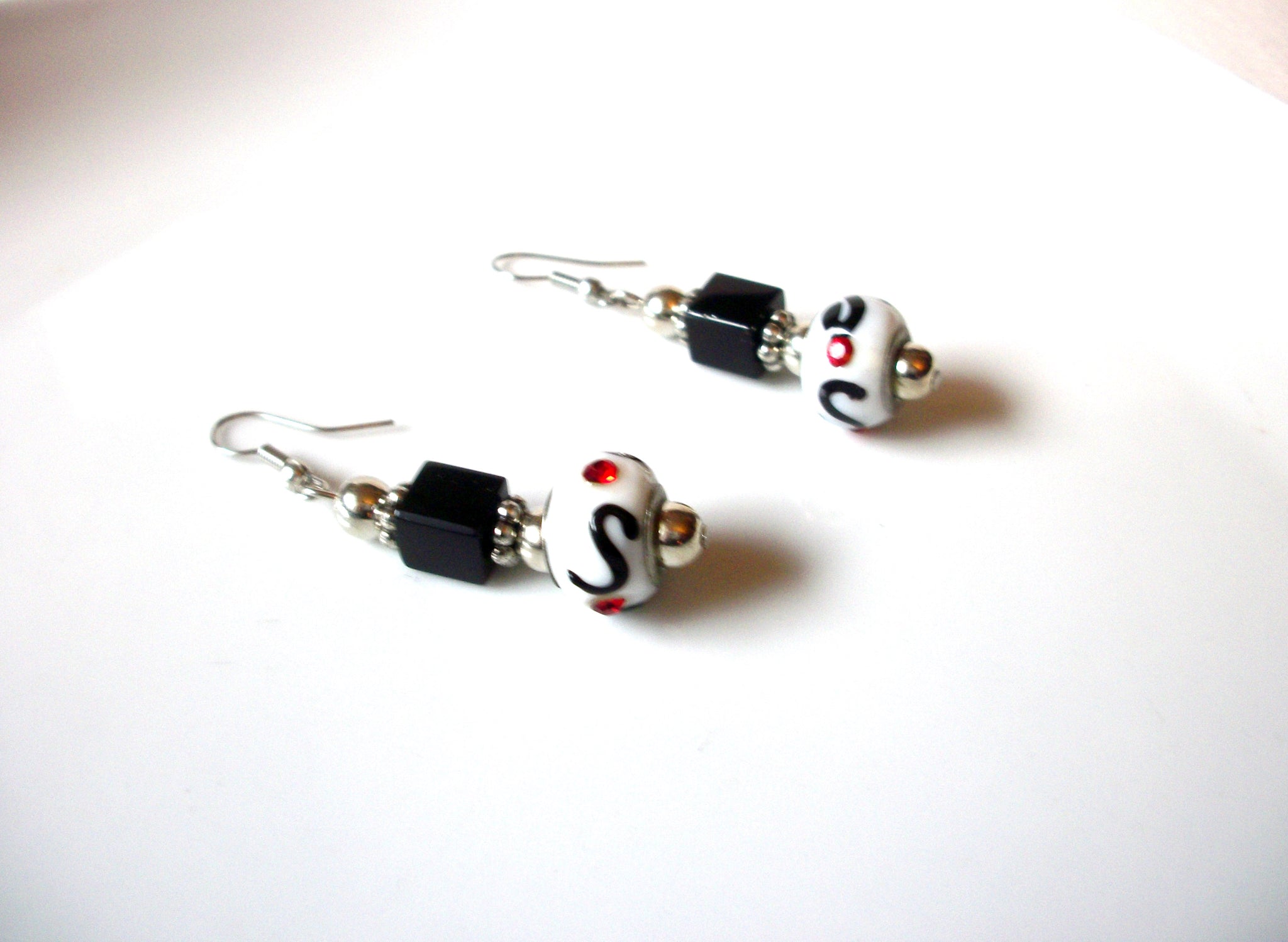 Vintage Artisan Glass Black White Red Rhinestone Dangle Earrings 92117