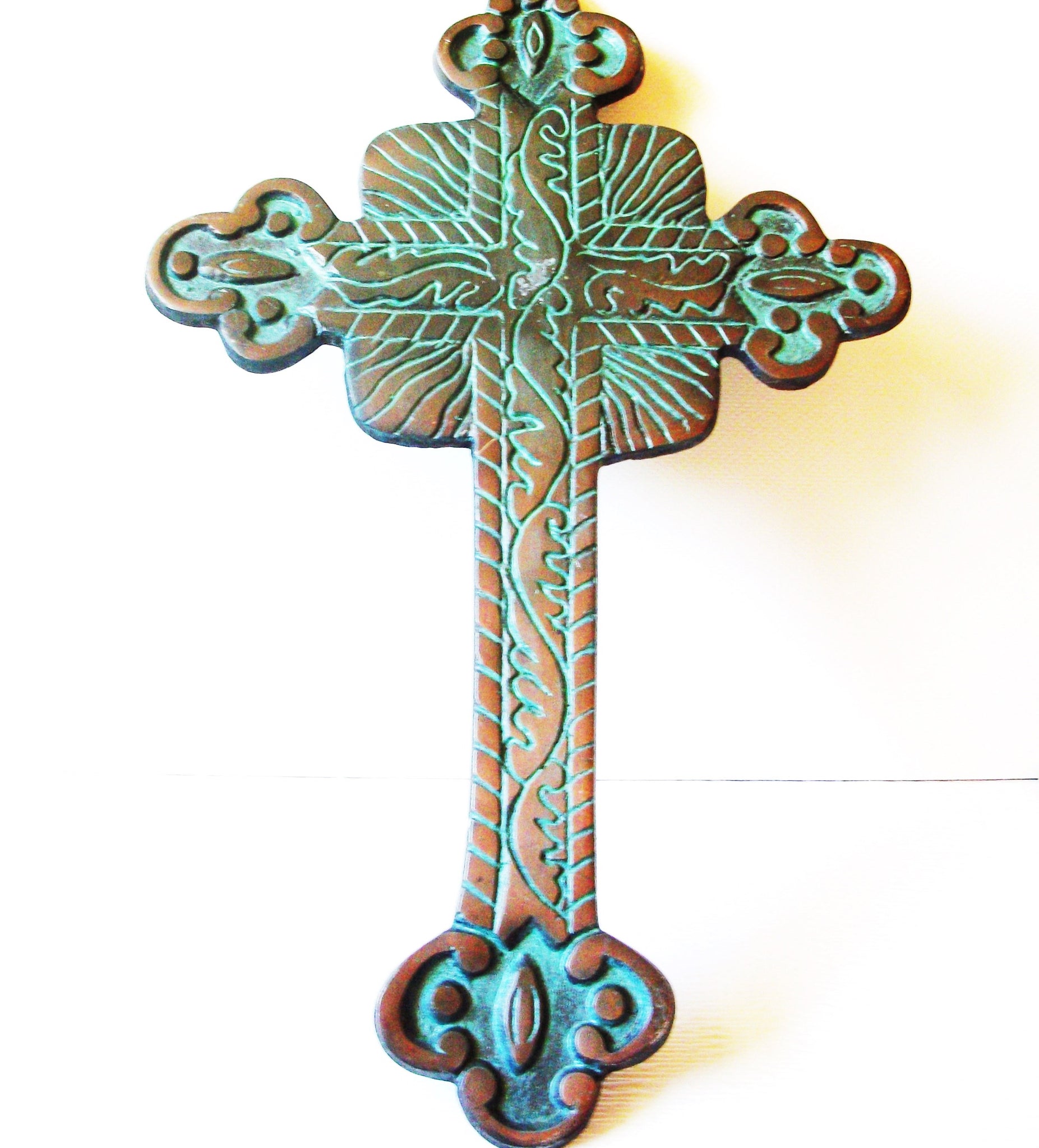 Vintage Iron PATINA Maltese Cross 92517