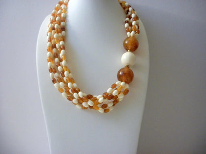Vintage Lucite Necklace 52016
