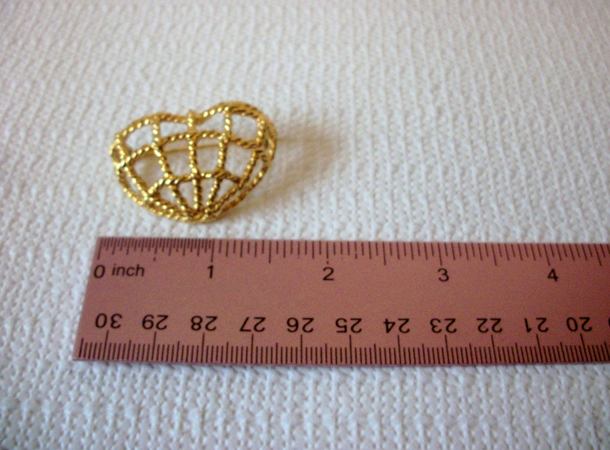 Vintage Gold Toned Big Heart Pin 71218T