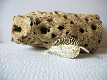 Vintage MARBOUX Pale Gold Tone Leaf Brooch Pin 71218Z